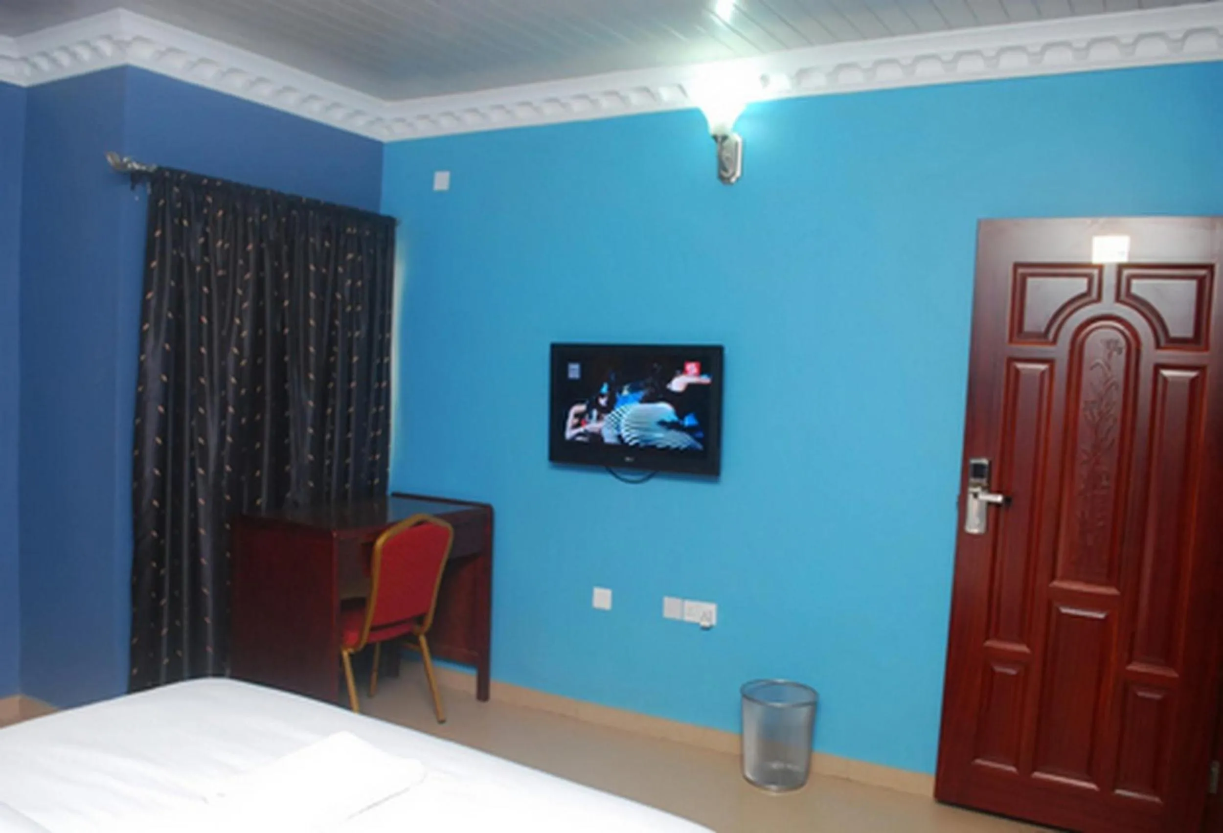 Bed in Owees Place-standard
