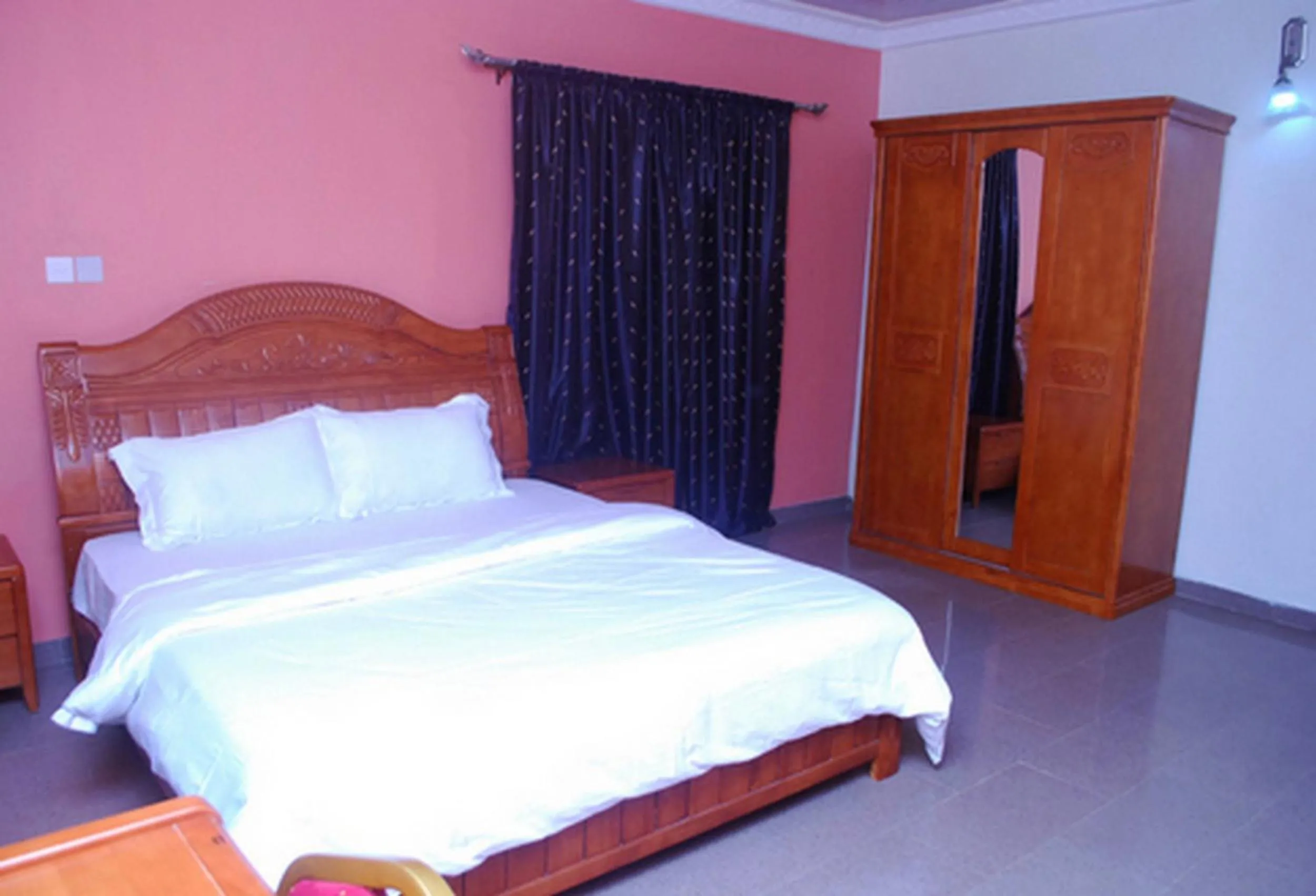 Bed in Owees Place-standard