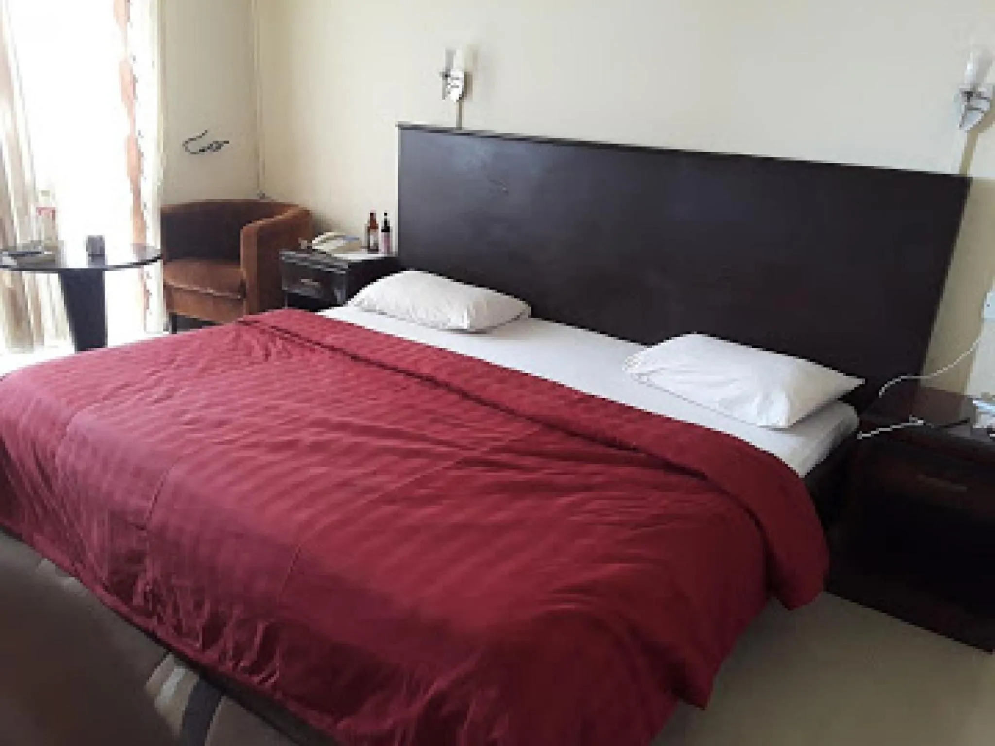 Bed in Premier Hotel-ibadan