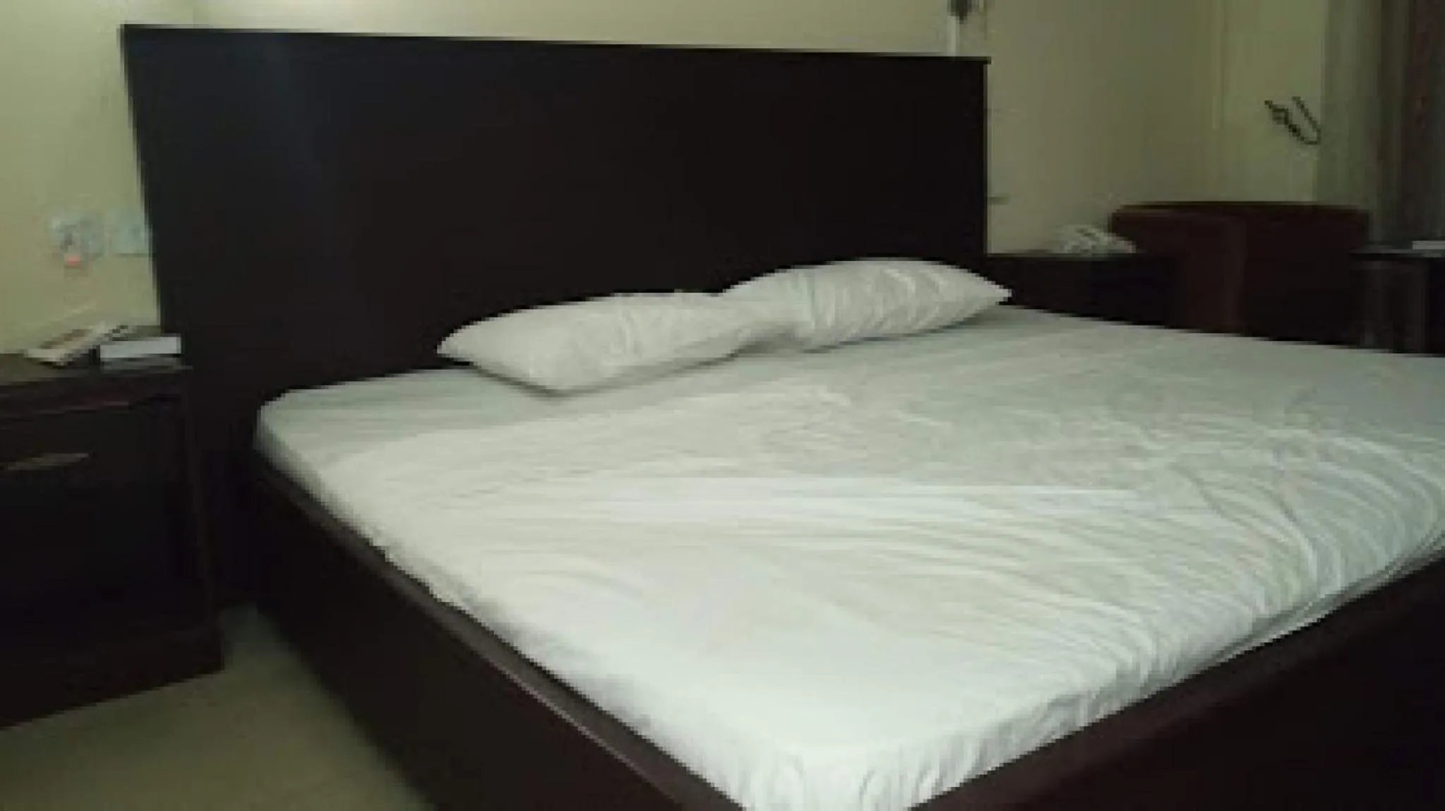 Bed in Premier Hotel-ibadan