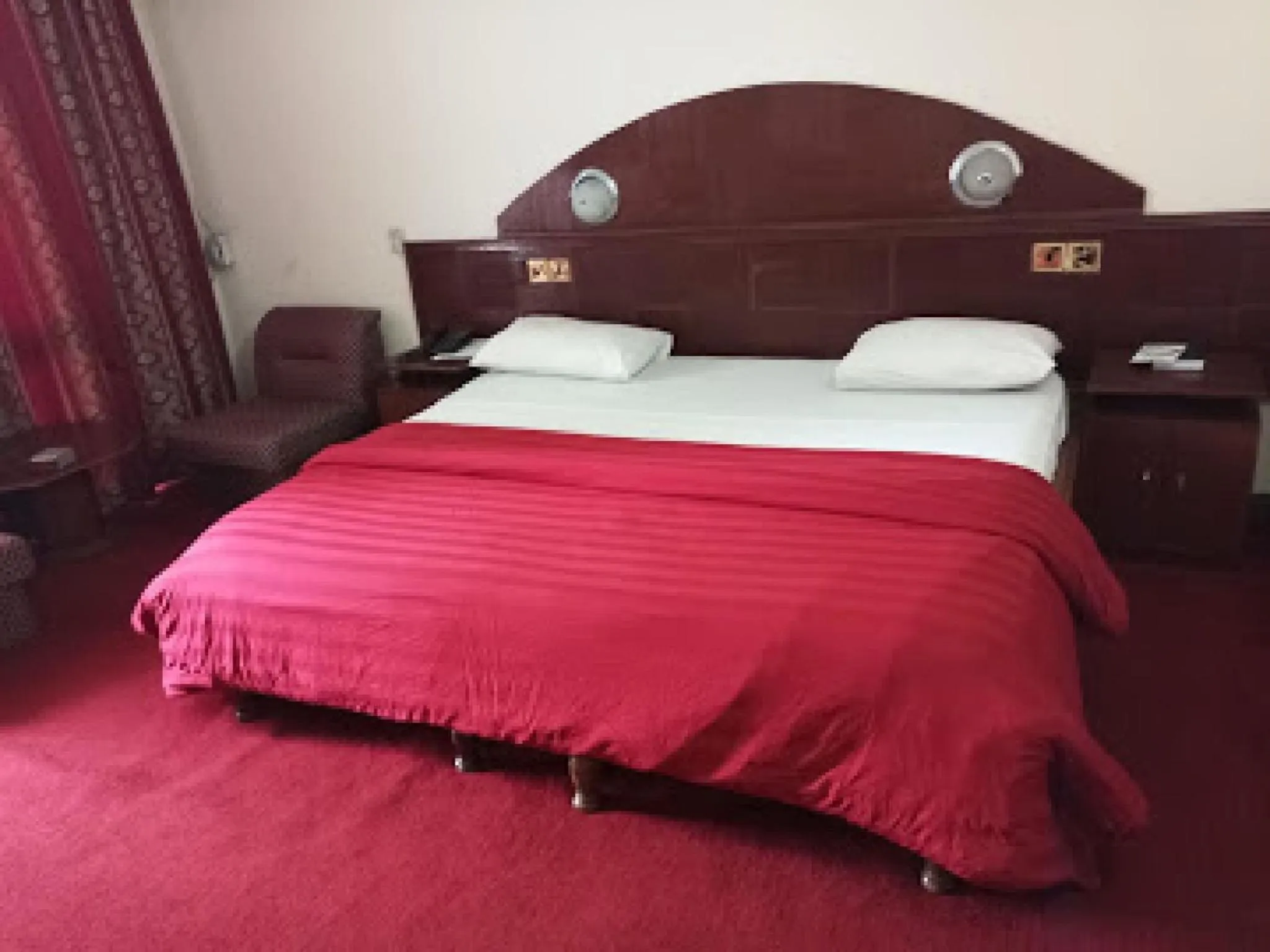 Bed in Premier Hotel-ibadan