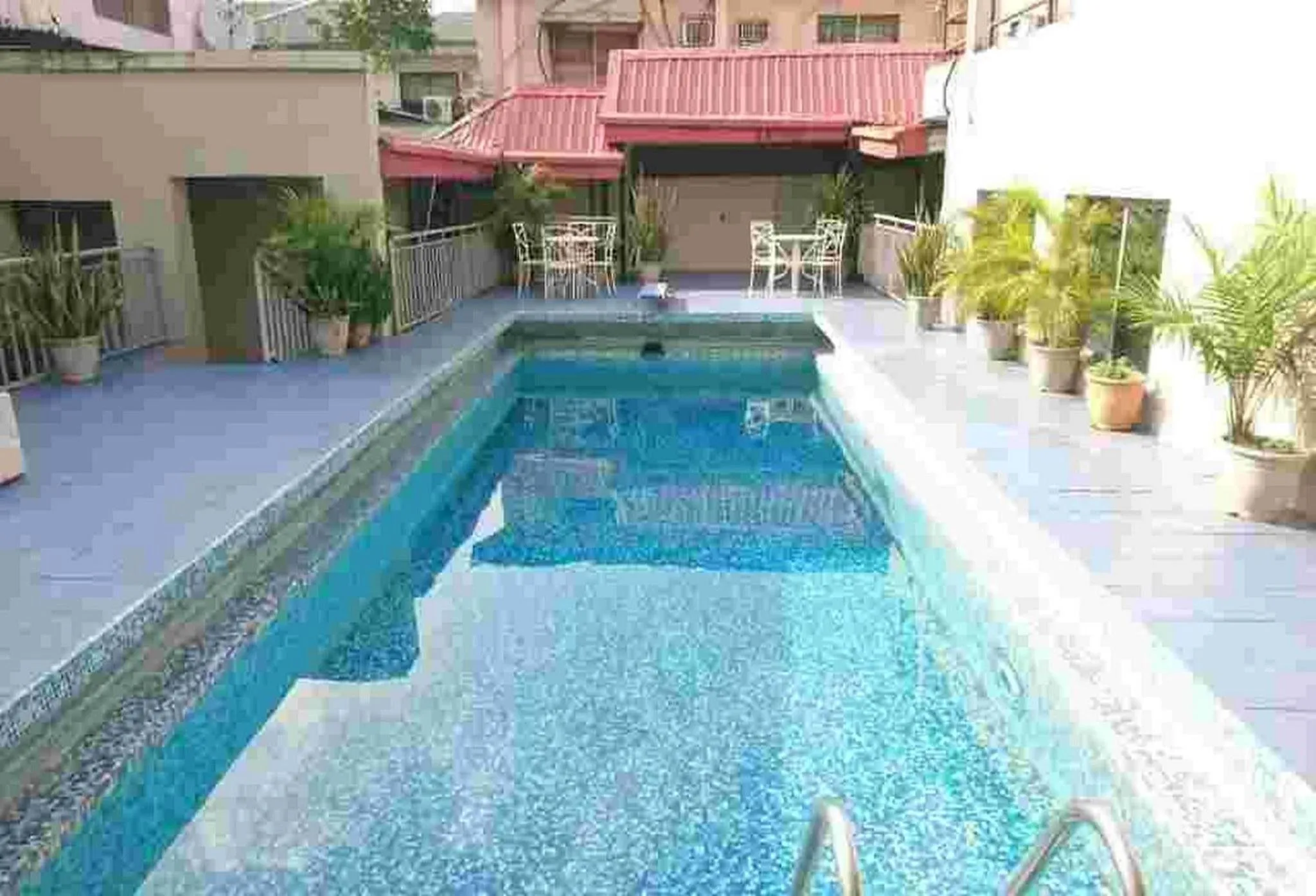 Swimming pool in Room in Lodge - Ambassadors Hotel Ikoyi