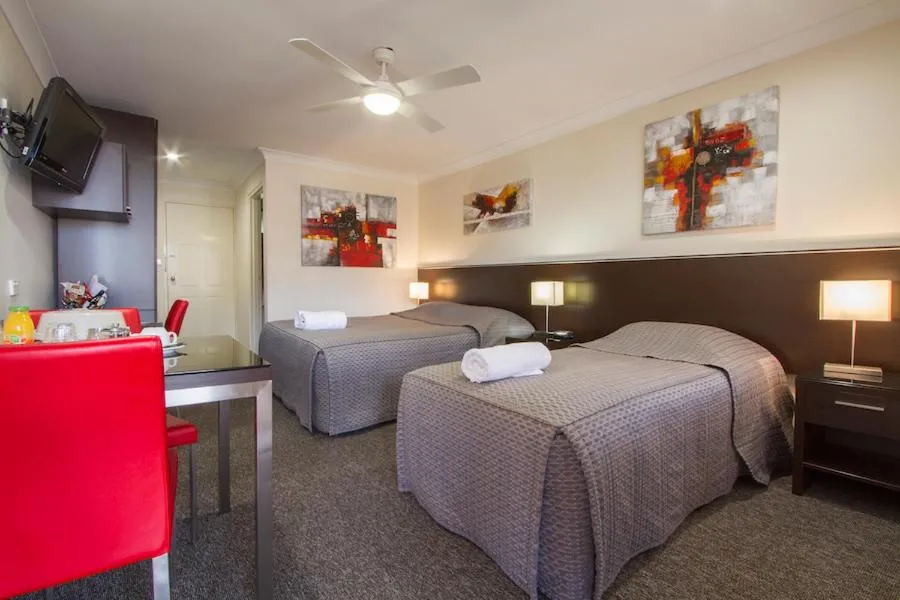 Bed in Harvest Lodge Motel - Gunnedah