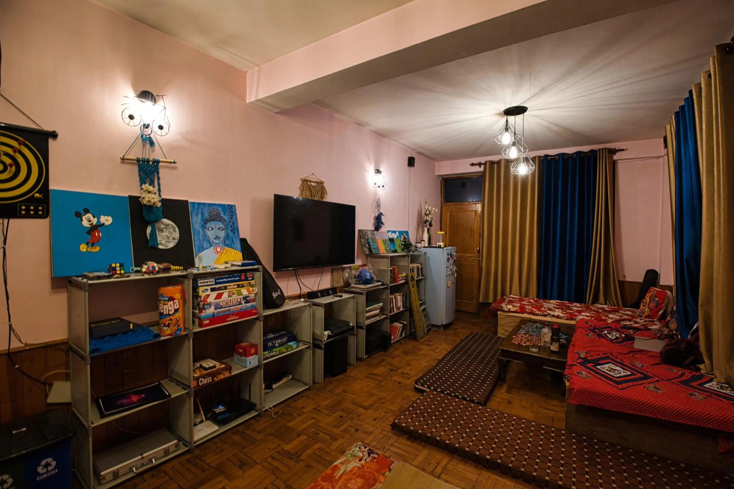 Restaurant/places to eat in Voyageur Nest