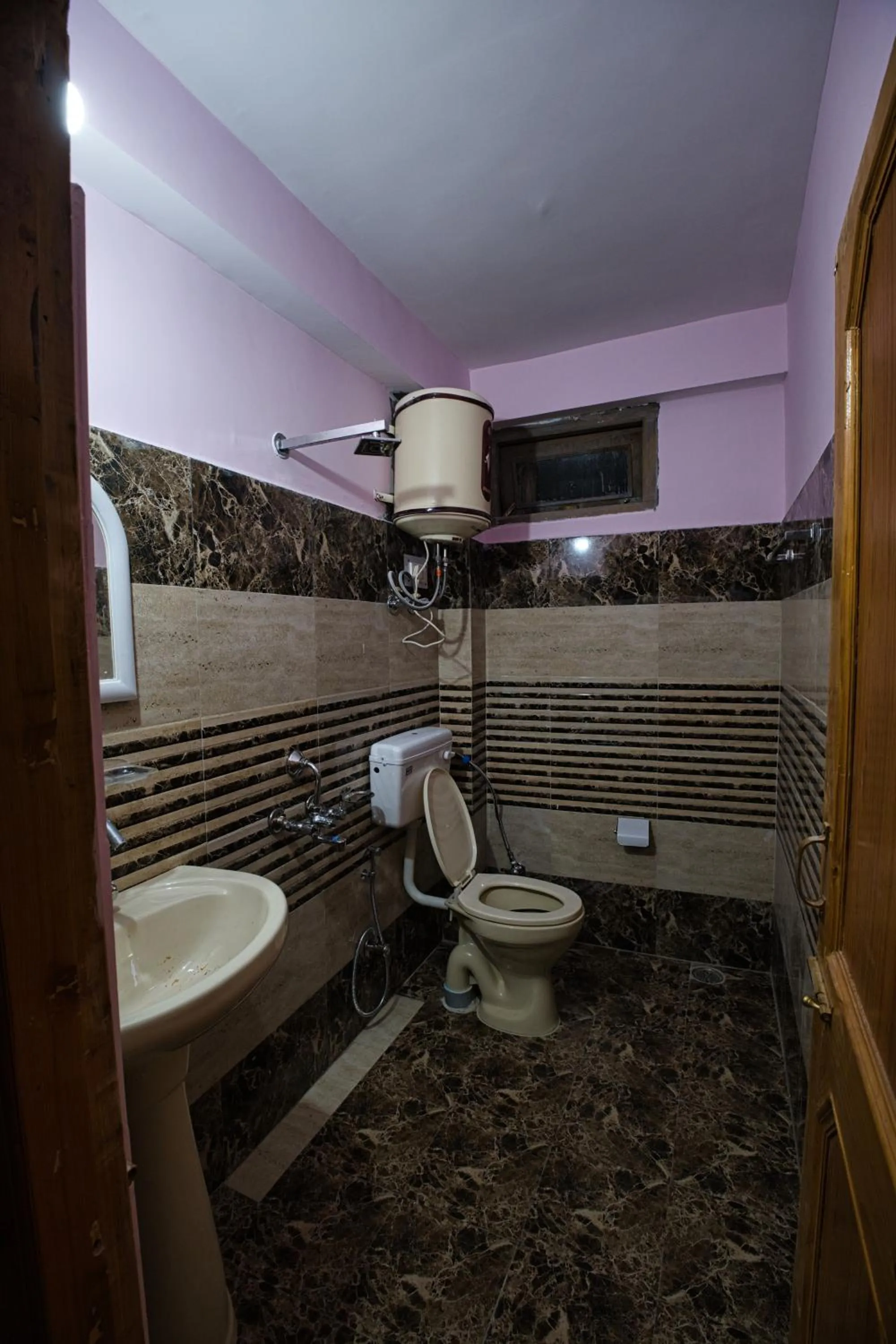 Bathroom in Voyageur Nest