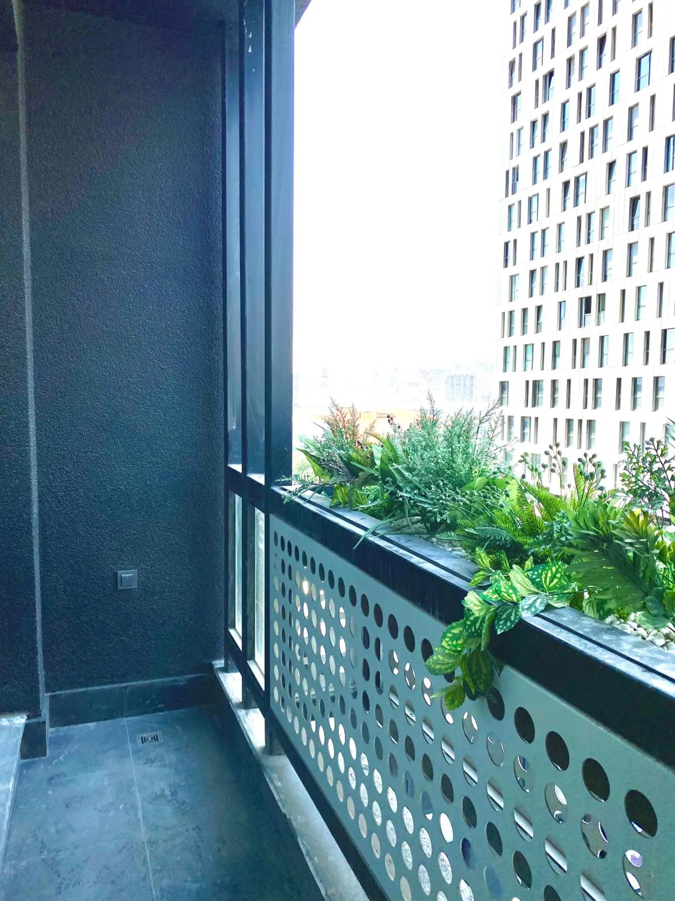 Day in G Tower Furnished Apartment Rentals