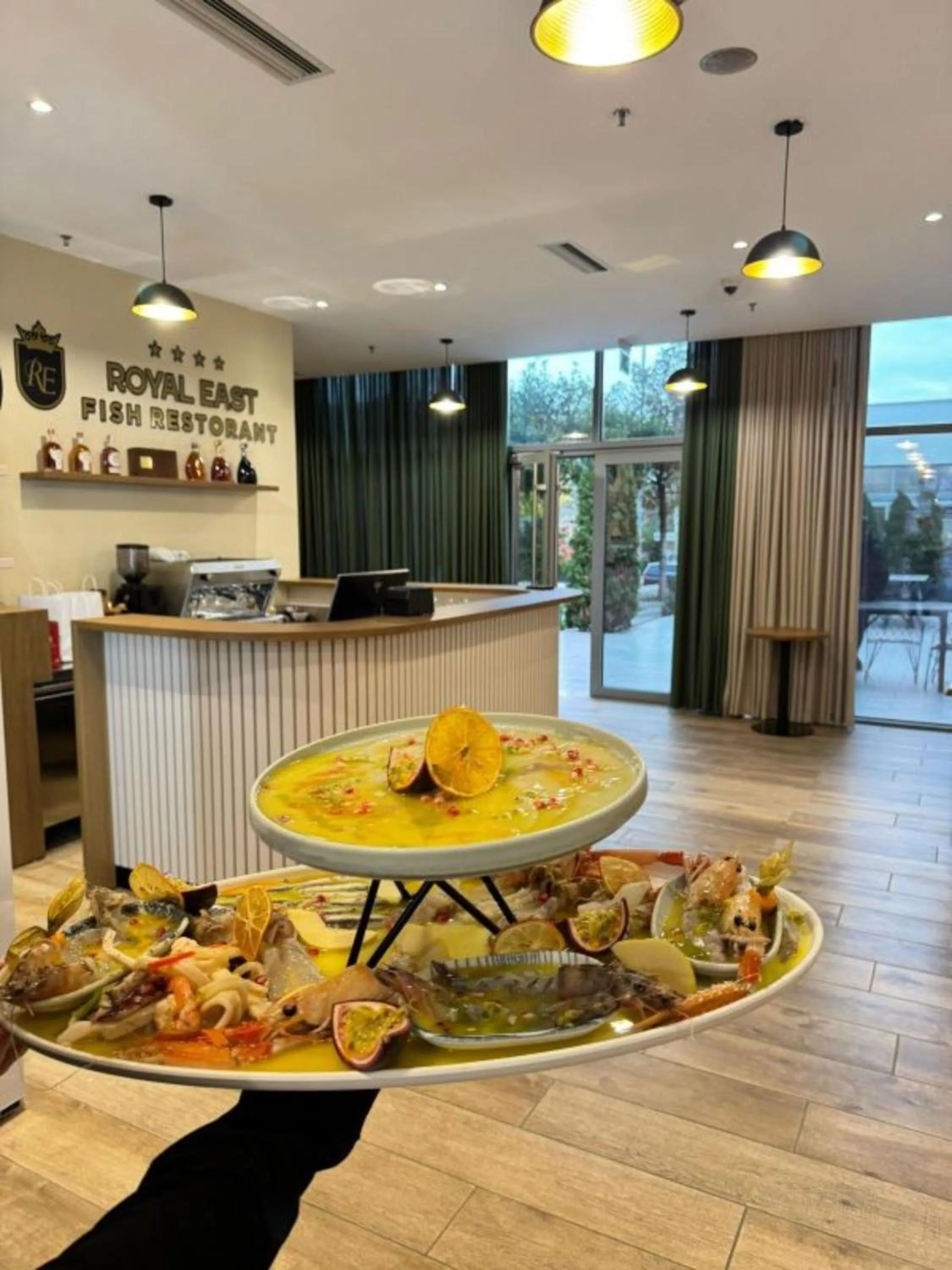 Restaurant/places to eat in Royal East Resort