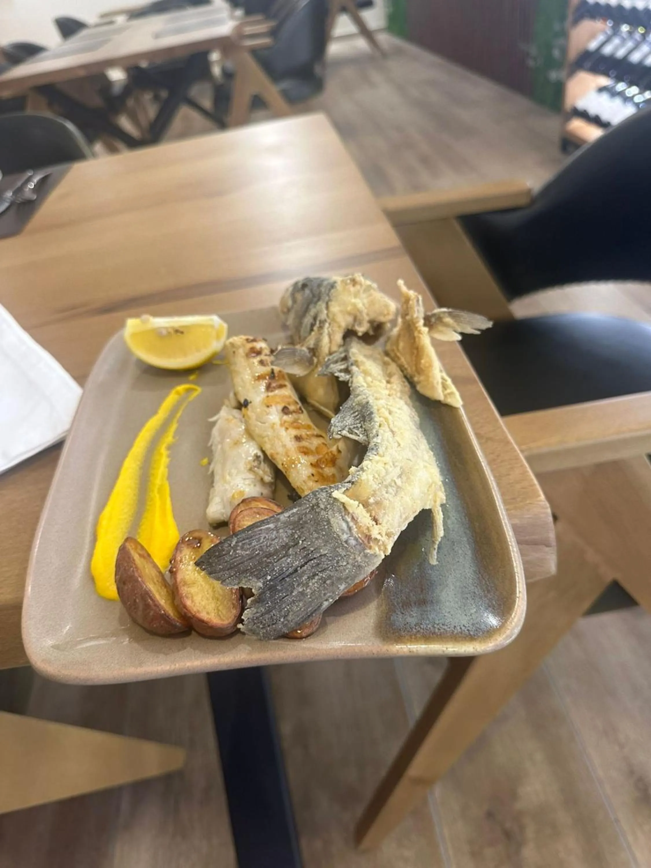 Restaurant/places to eat in Royal East Resort