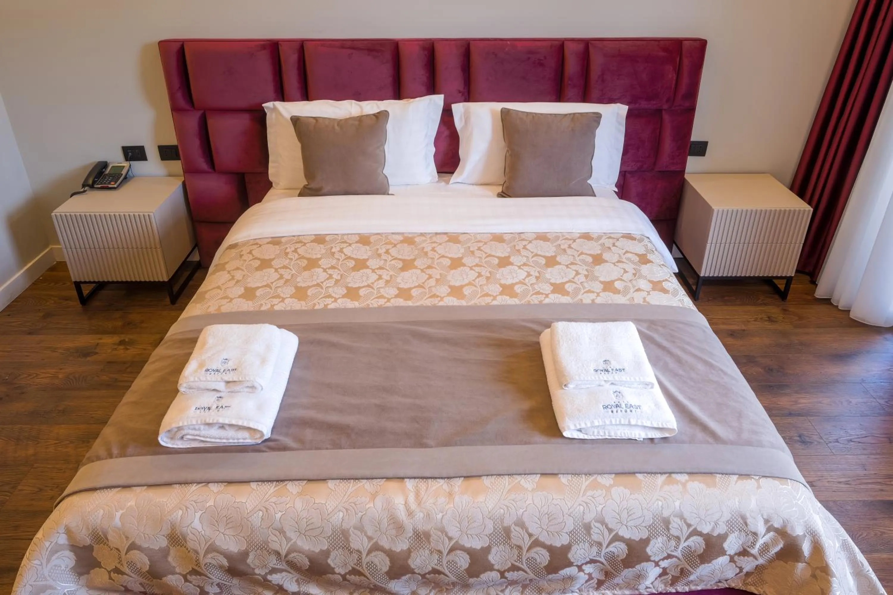 Bedroom, Bed in Royal East Resort