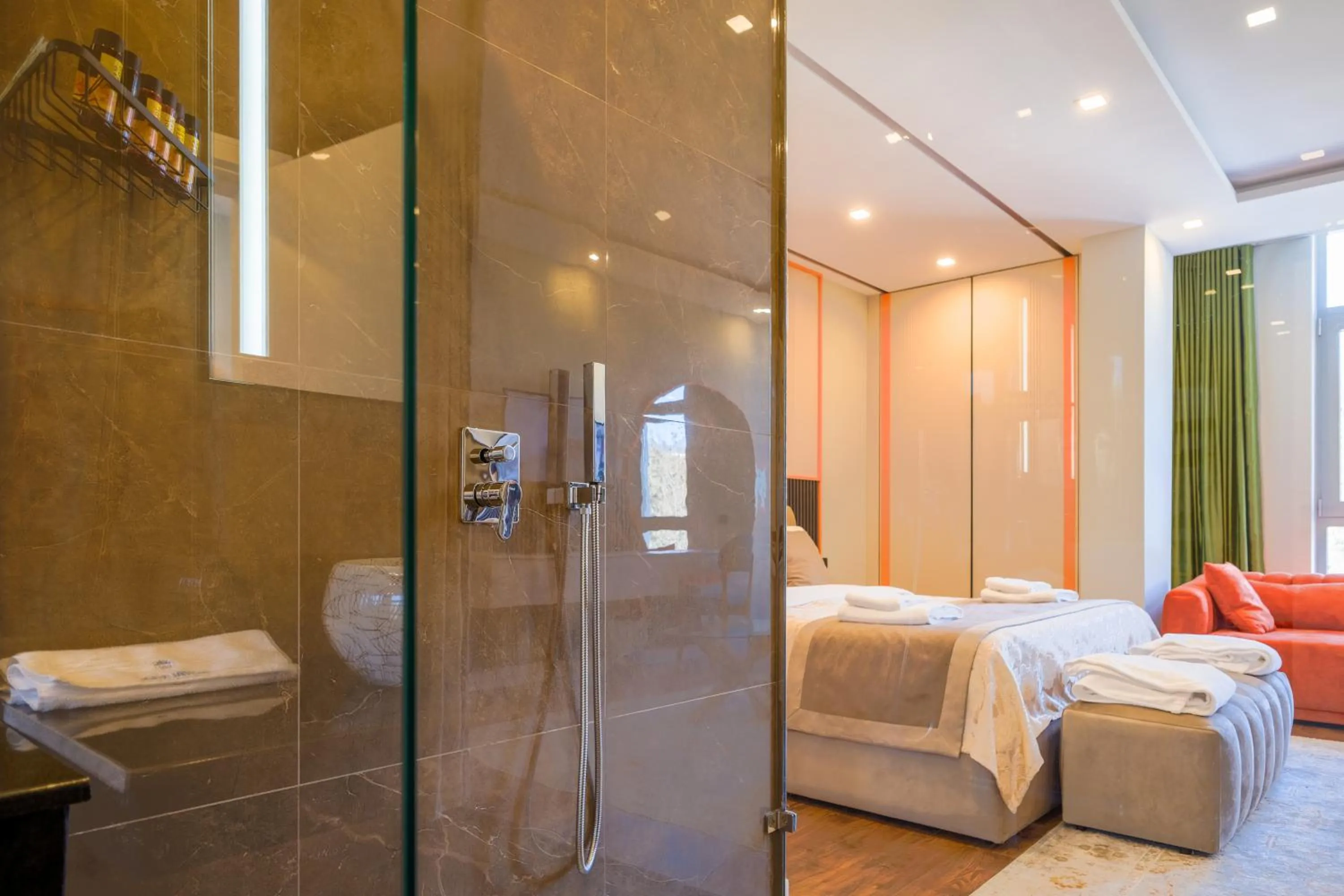 Bedroom, Bed in Royal East Resort