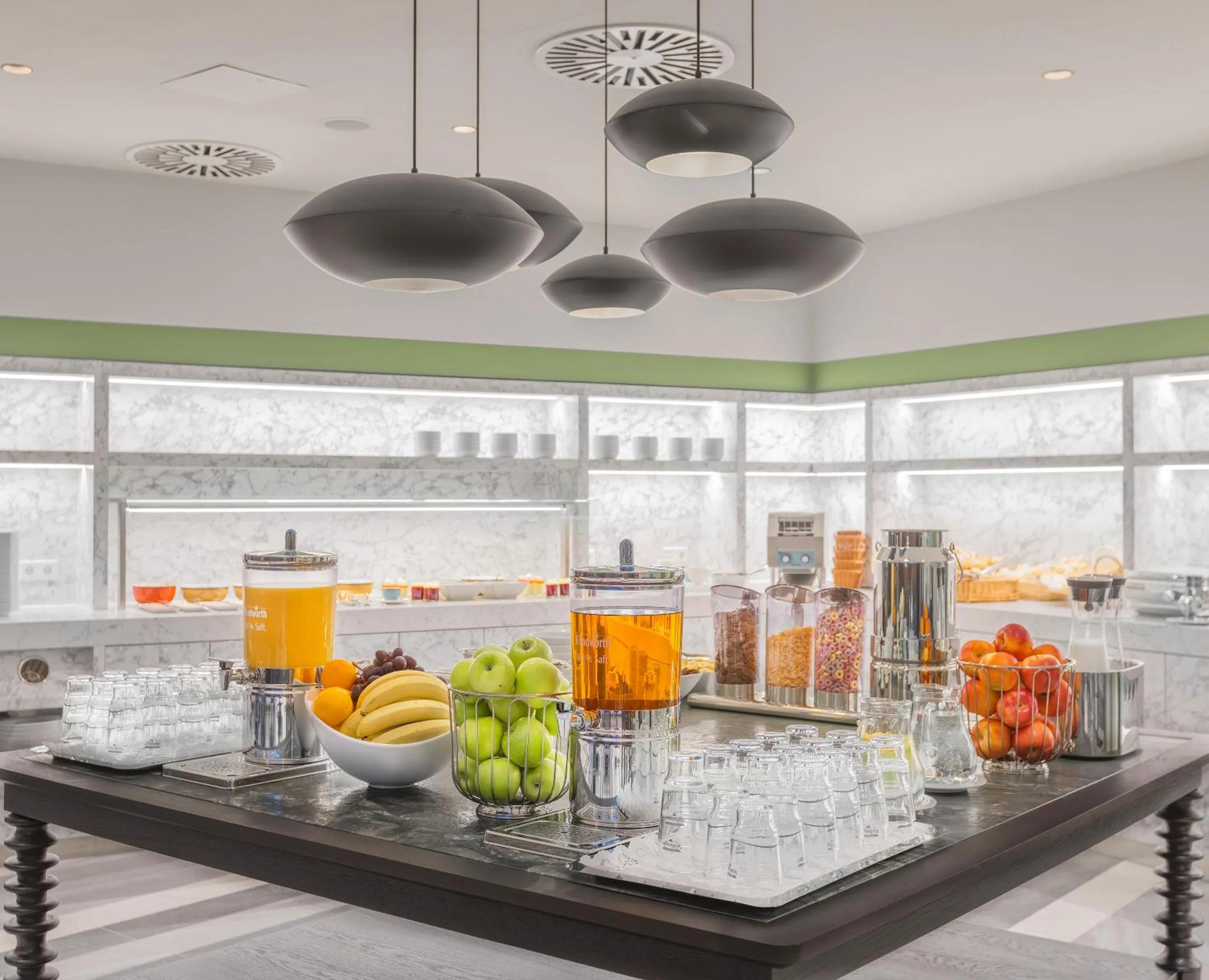 Food and drinks in TITANIC Comfort Kurfürstendamm