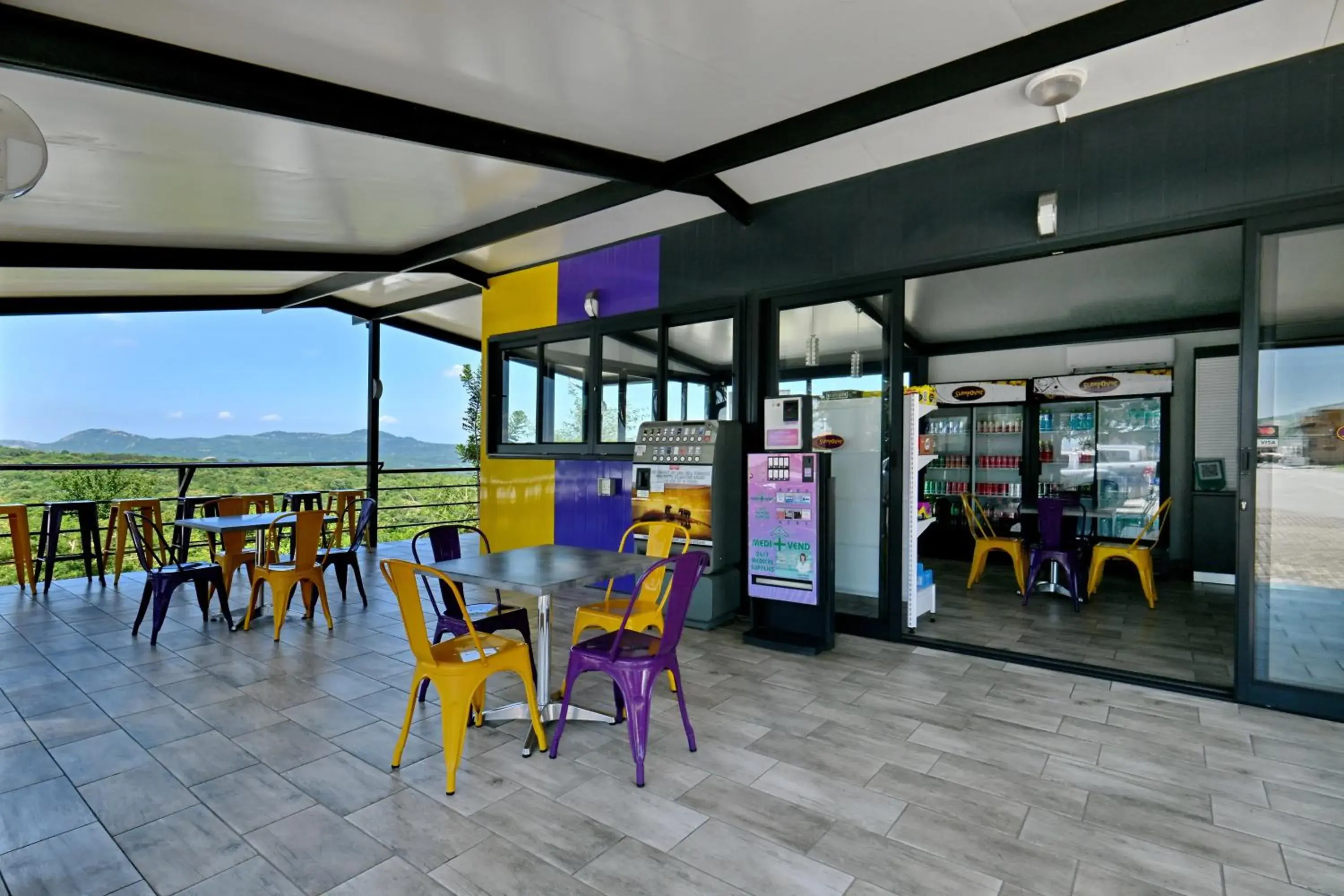 Restaurant/places to eat in SleepOver KMIA Restaurant/places to eat in SleepOver KMIA