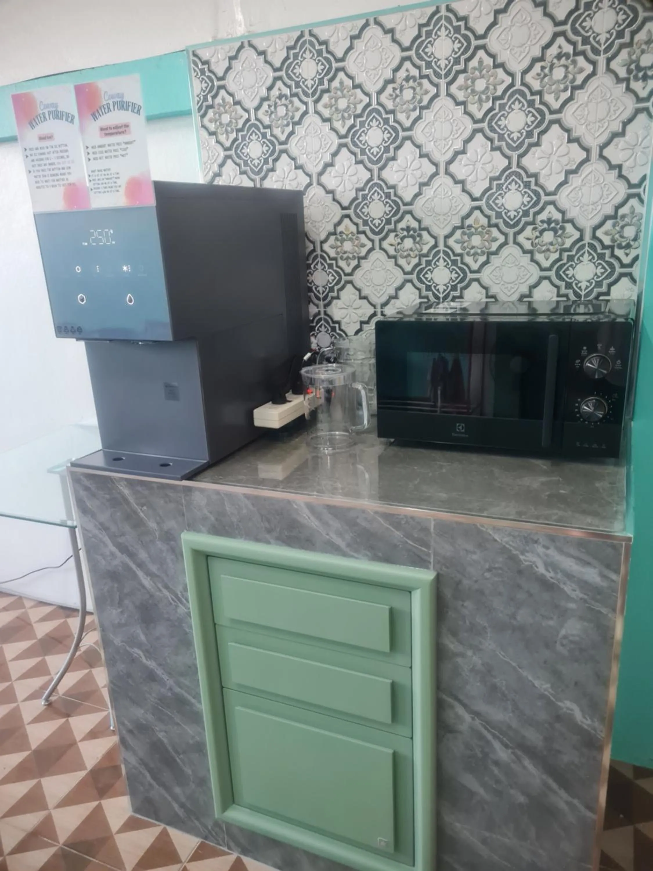 Kitchen or kitchenette in The Greenergy - NO LIFT - Book 48 hrs ahead - 4th floor