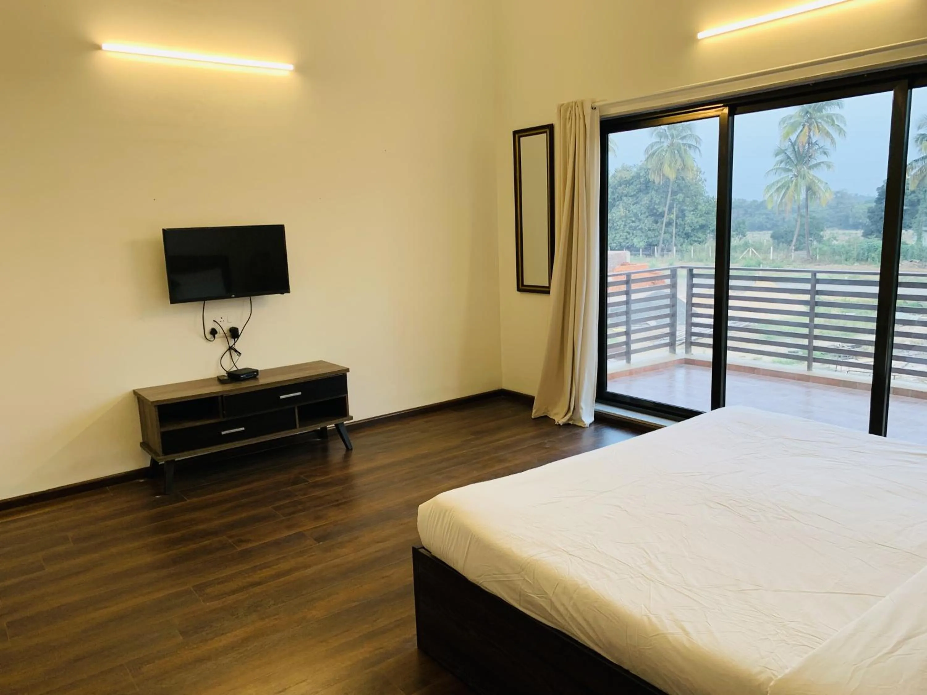 Bedroom, Bed in WOODS - Mangalyam Meadows