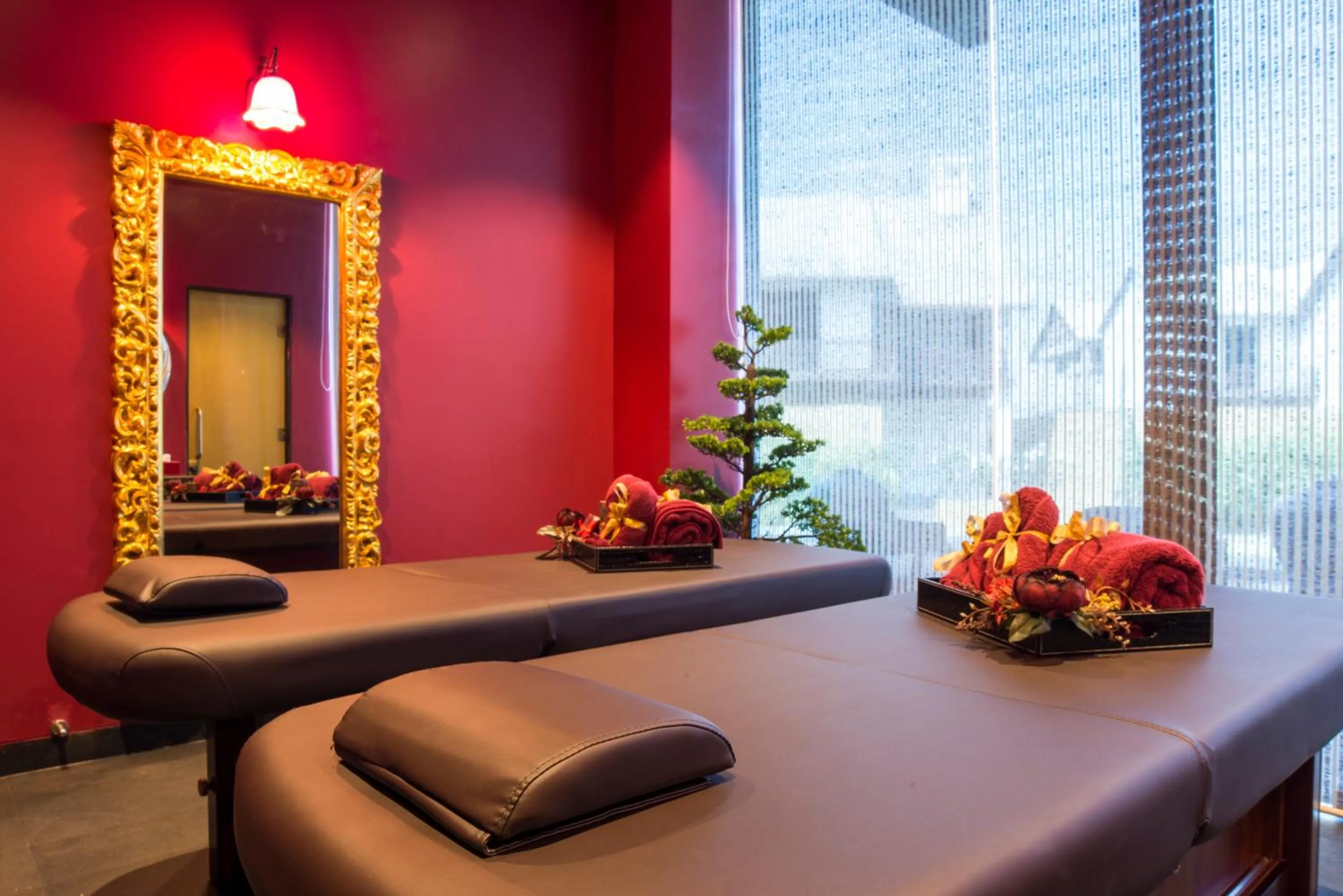 Massage in WOODS - Mangalyam Meadows