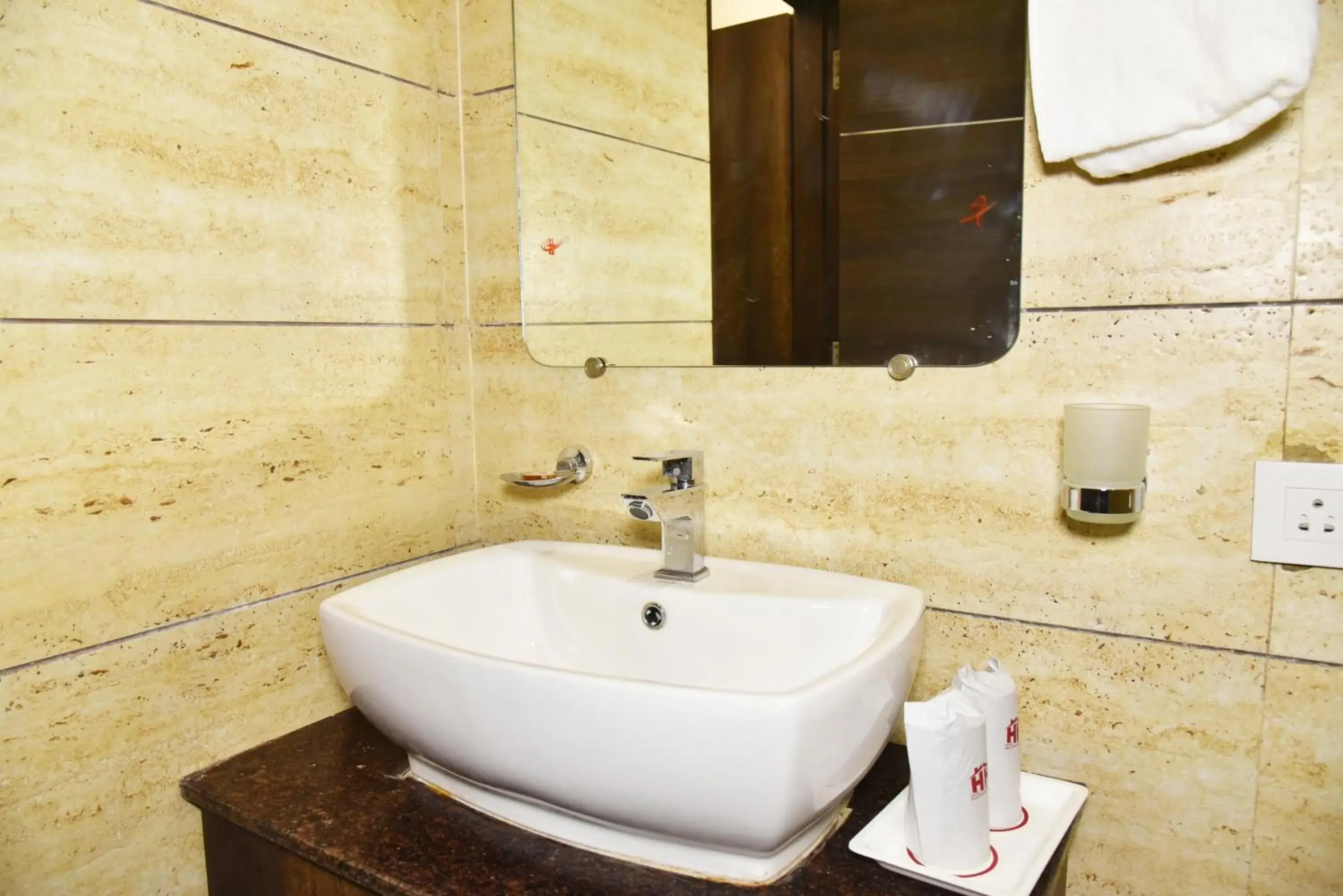 Hotel Hollywood Heights near Railway station Hotel Hollywood Heights near Railway station