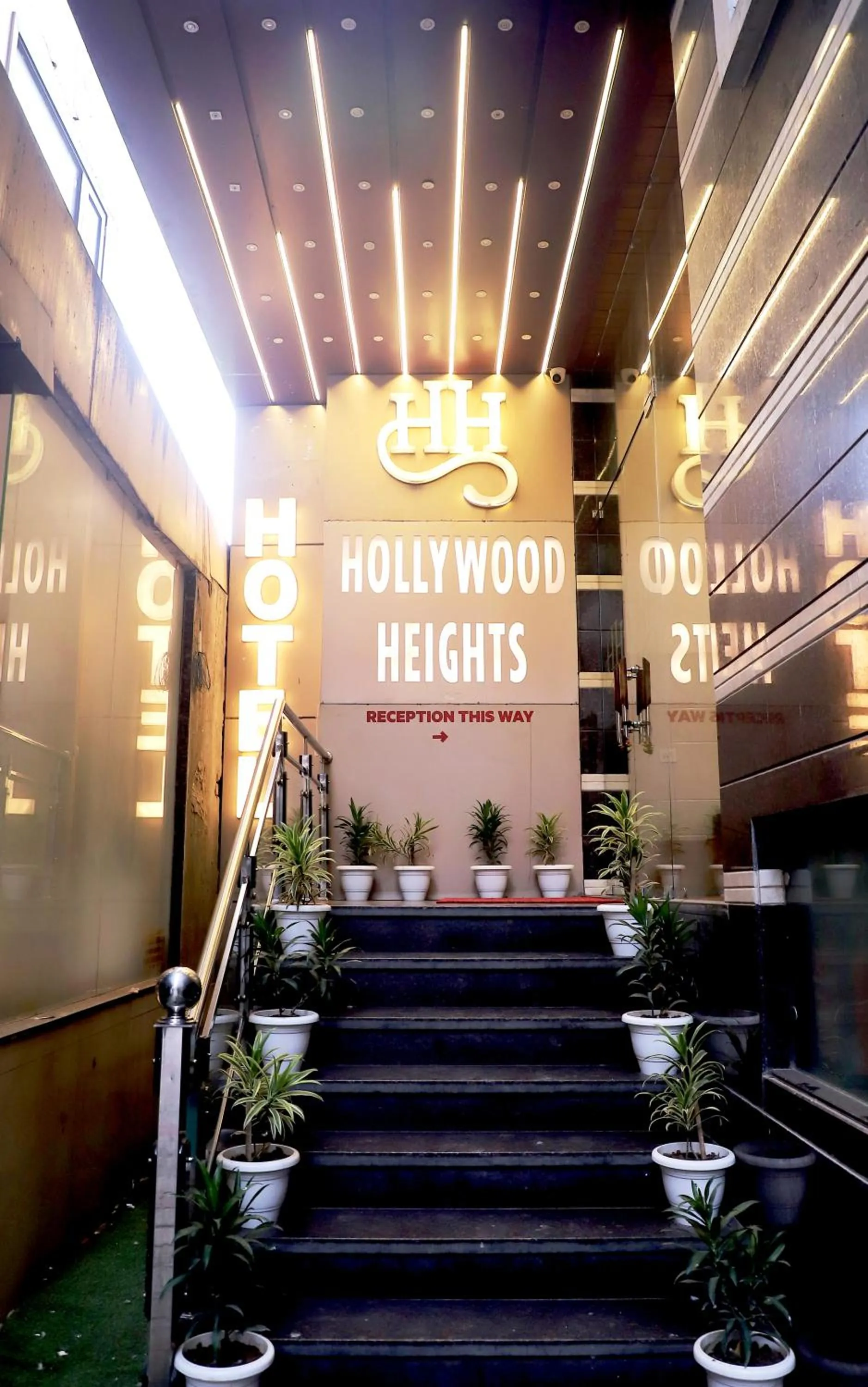 Hotel Hollywood Heights near Railway station