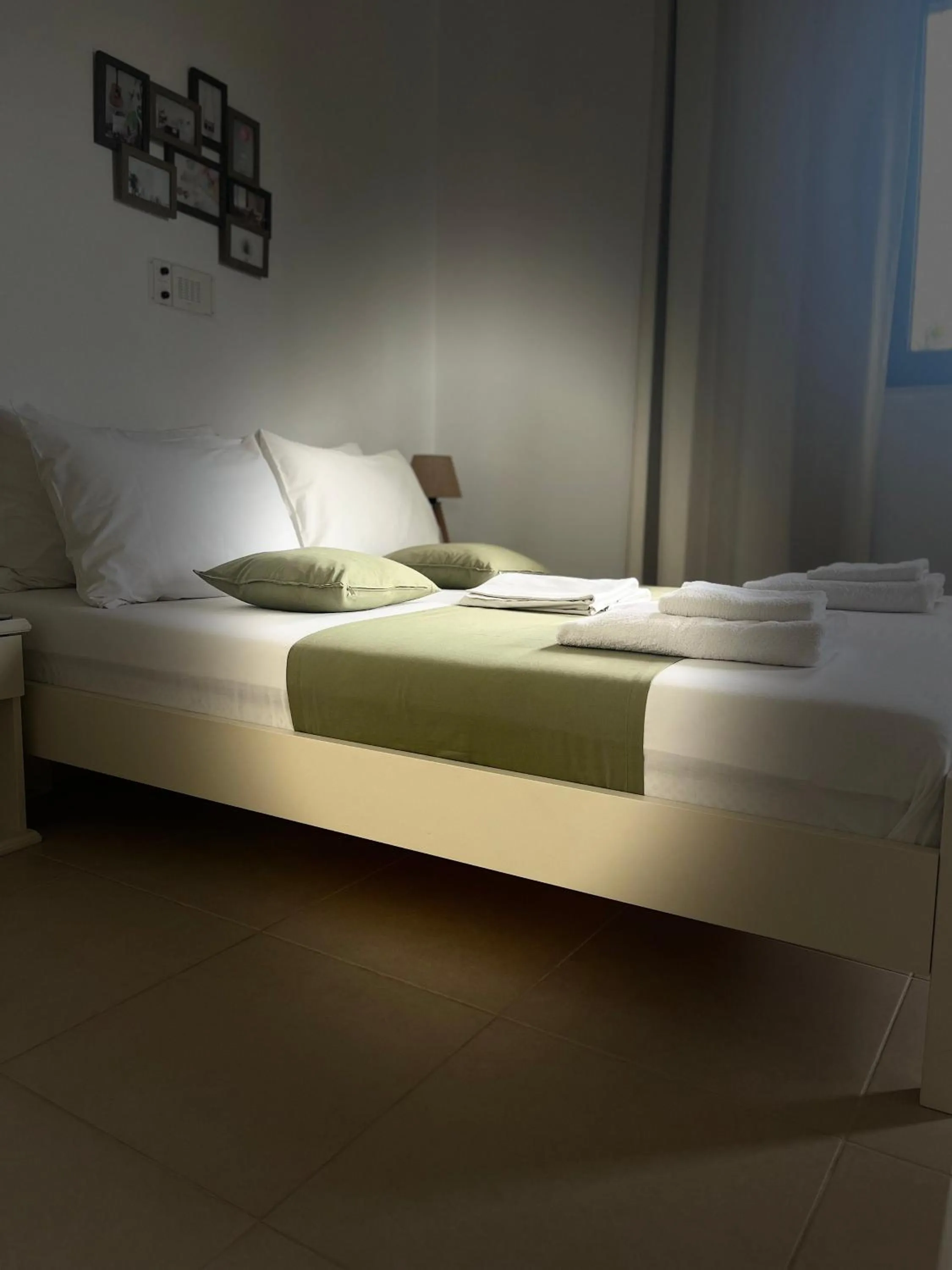 Bed in Myrthe Apartments