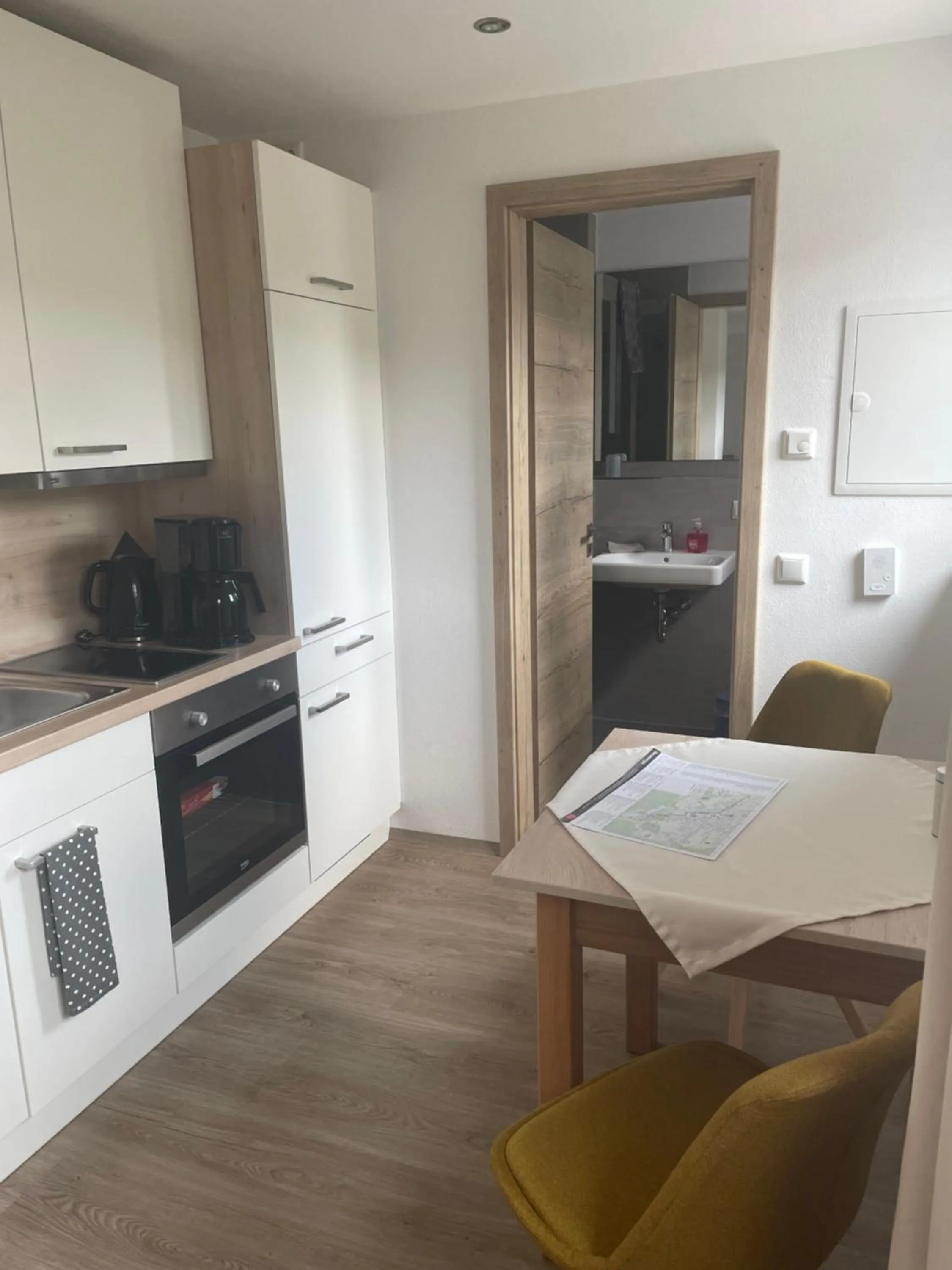 Kitchen or kitchenette in Gaestehaus Richter