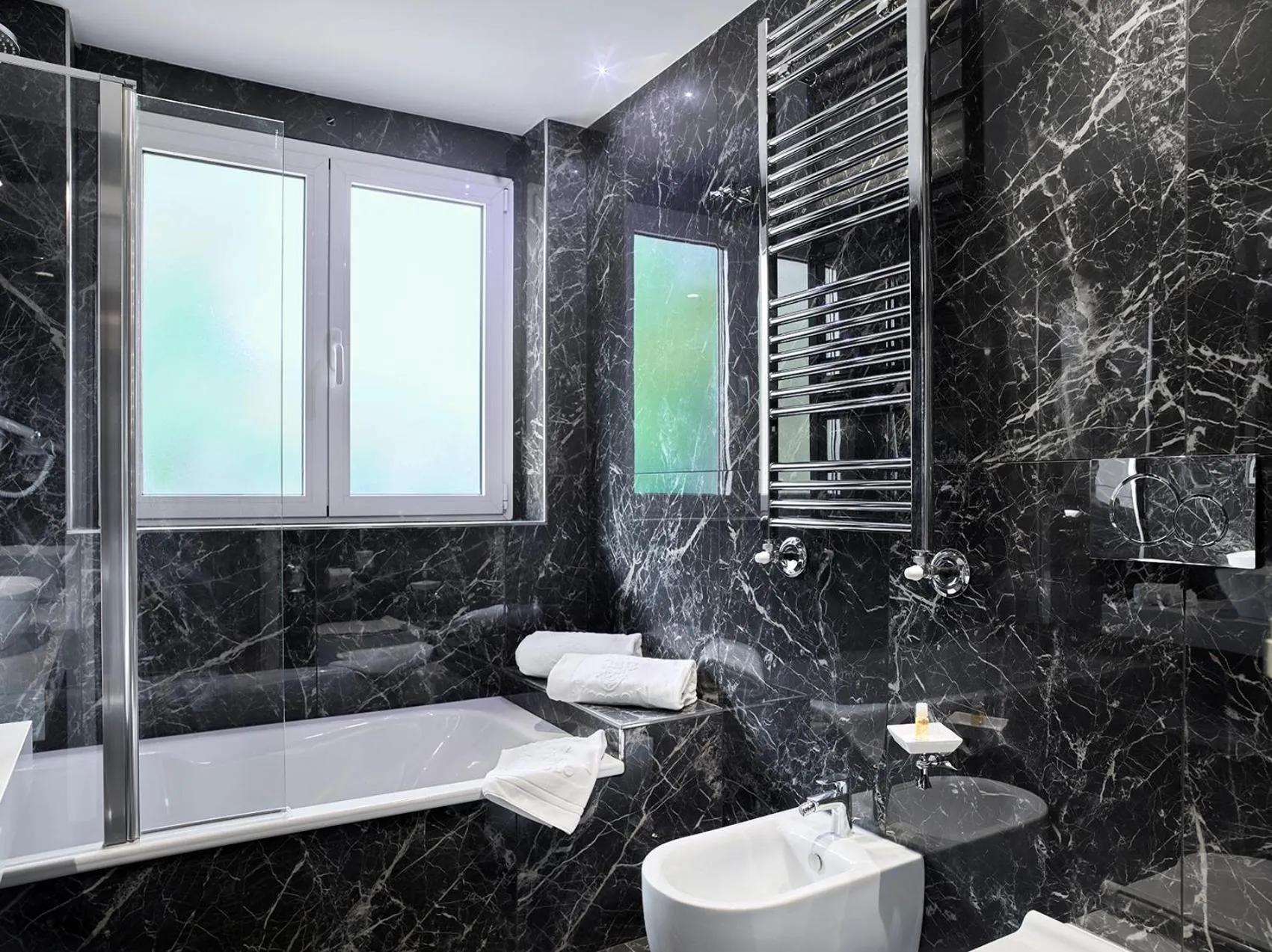 Bathroom in Hotel Niccolo' V - Terme dei Papi