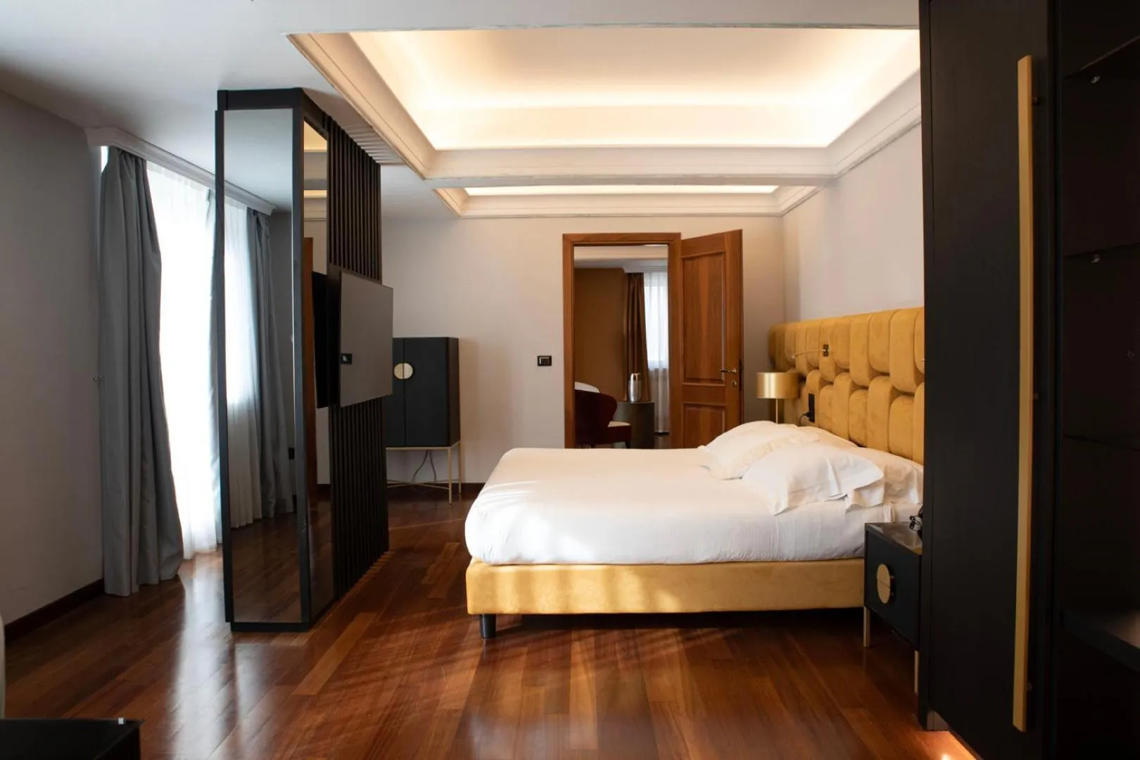 Bedroom, Bed in Hotel Niccolo' V - Terme dei Papi