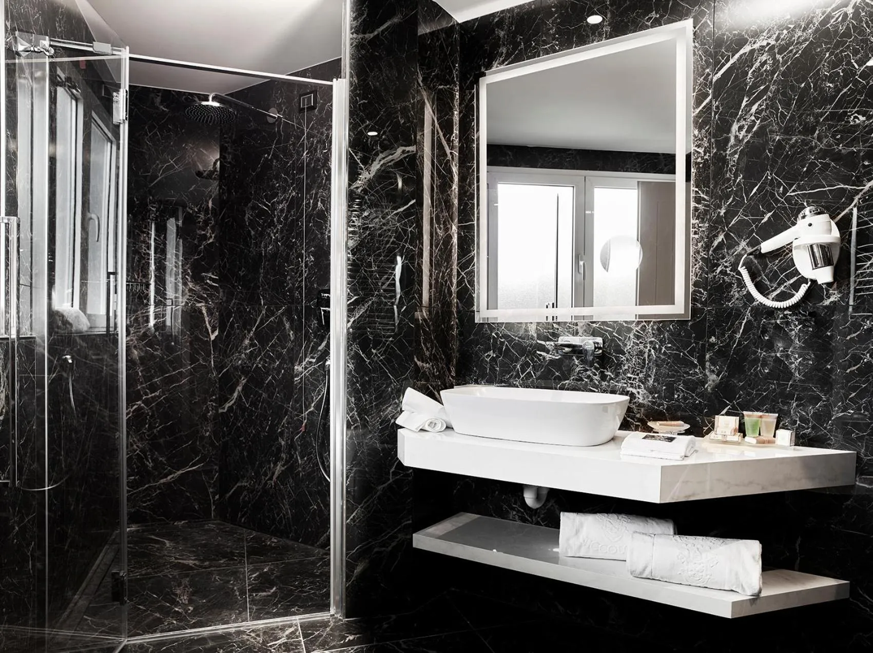 Bathroom in Hotel Niccolo' V - Terme dei Papi