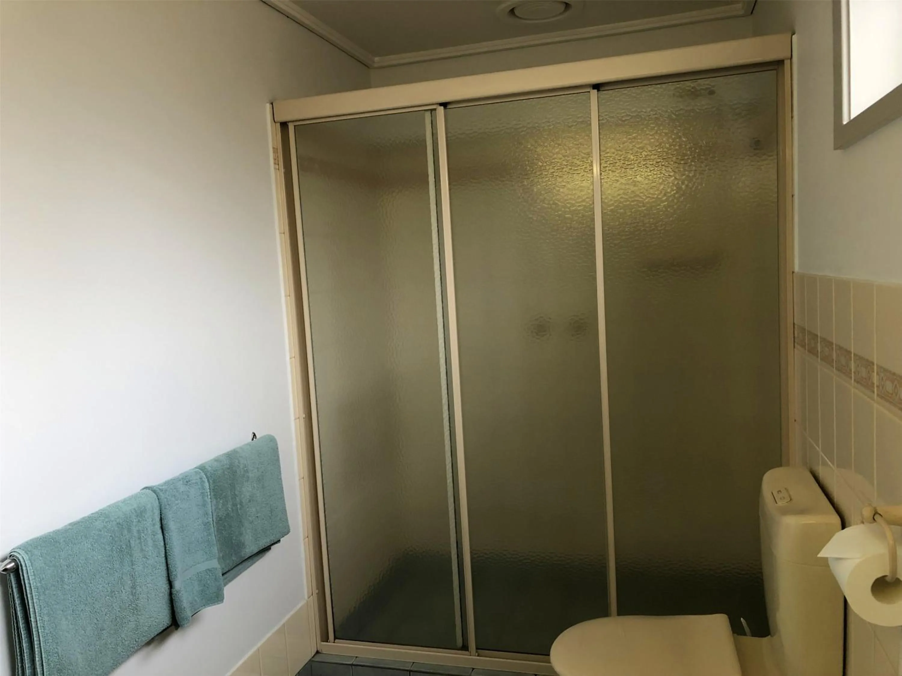 Shower in Ballarat Eureka Lodge Motel