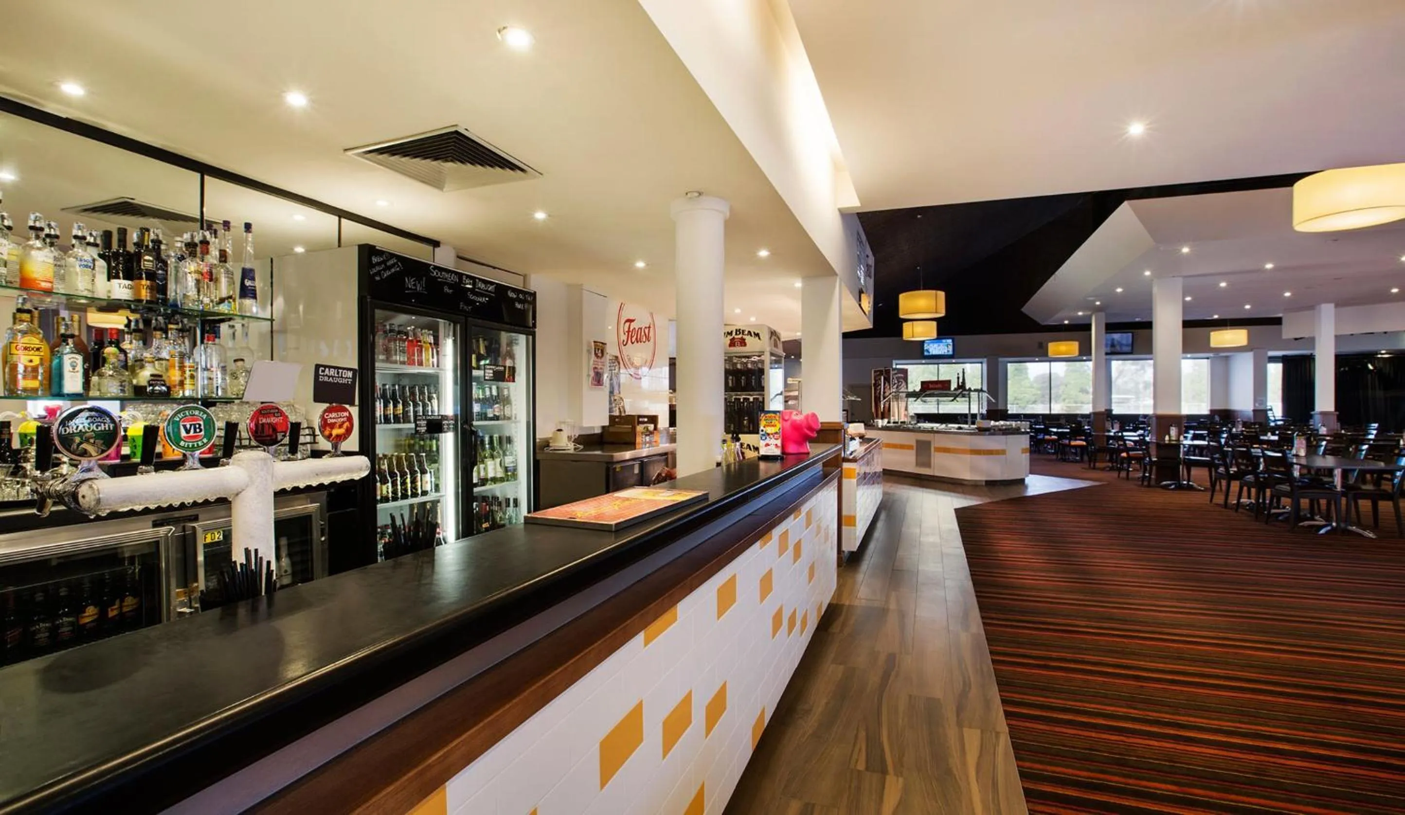Lounge or bar in Nightcap at Gateway Hotel
