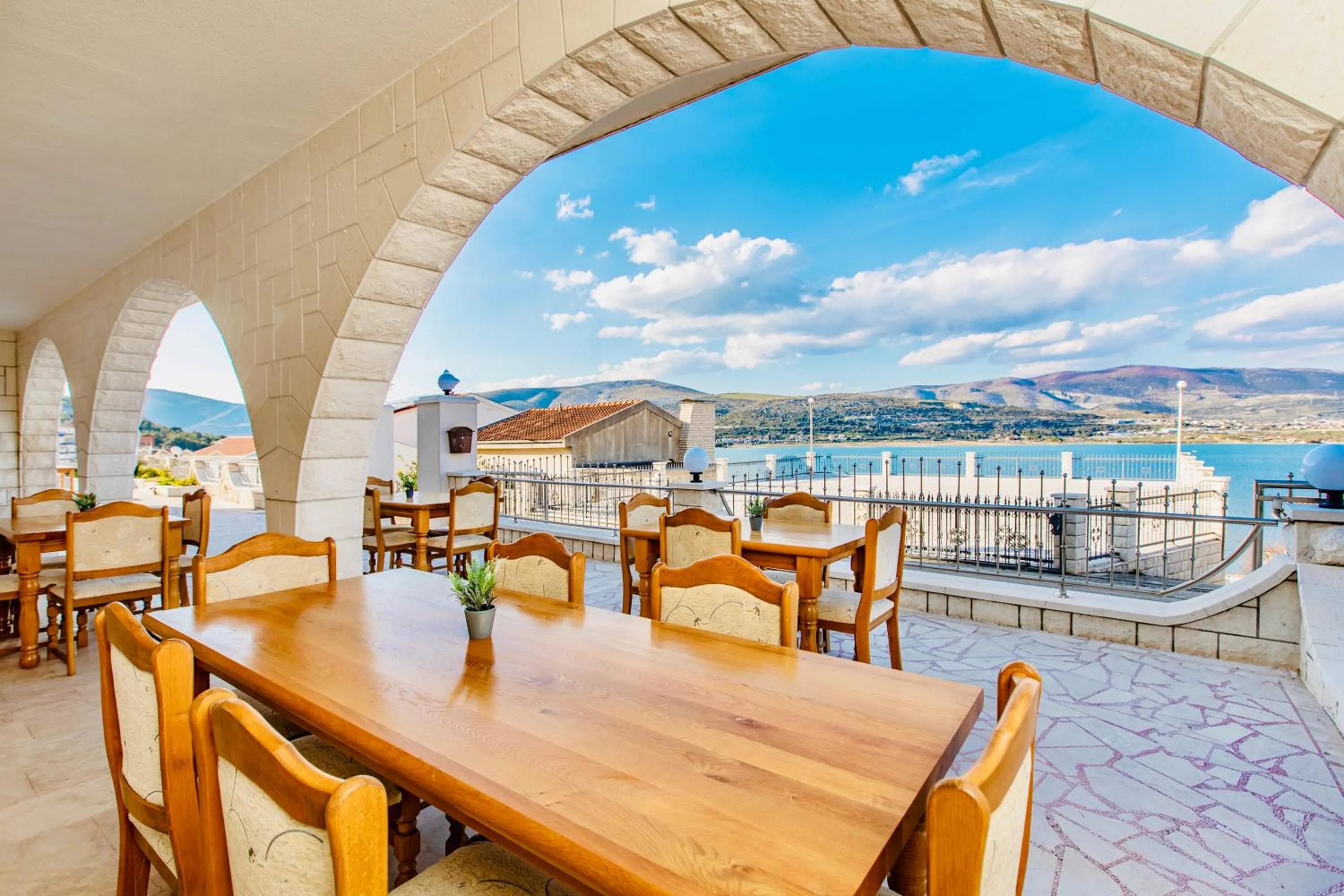 Property building in Hotel Buenavista Beach House Trogir