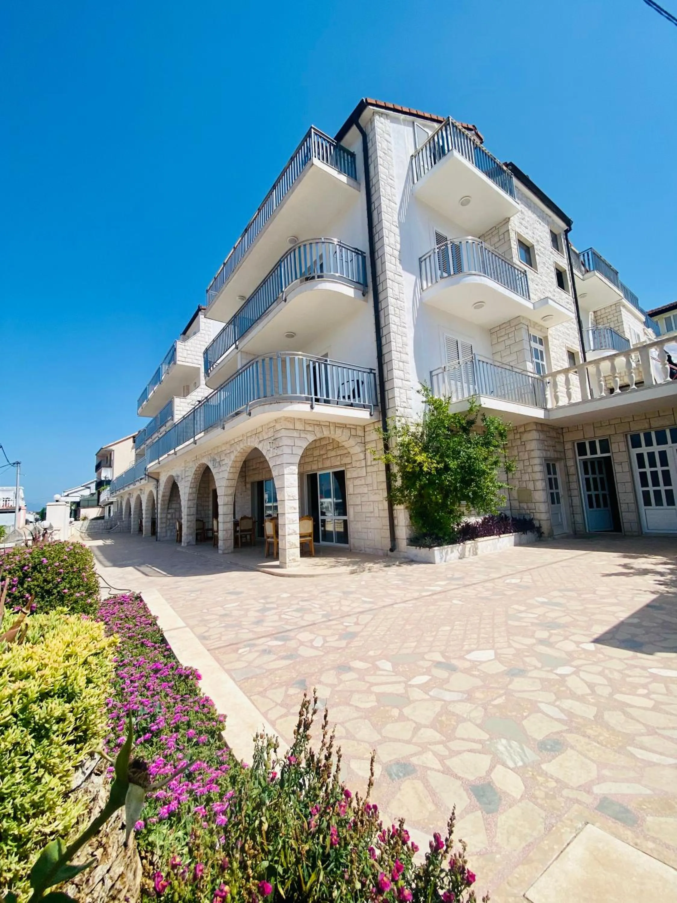 Property building in Hotel Buenavista Beach House Trogir