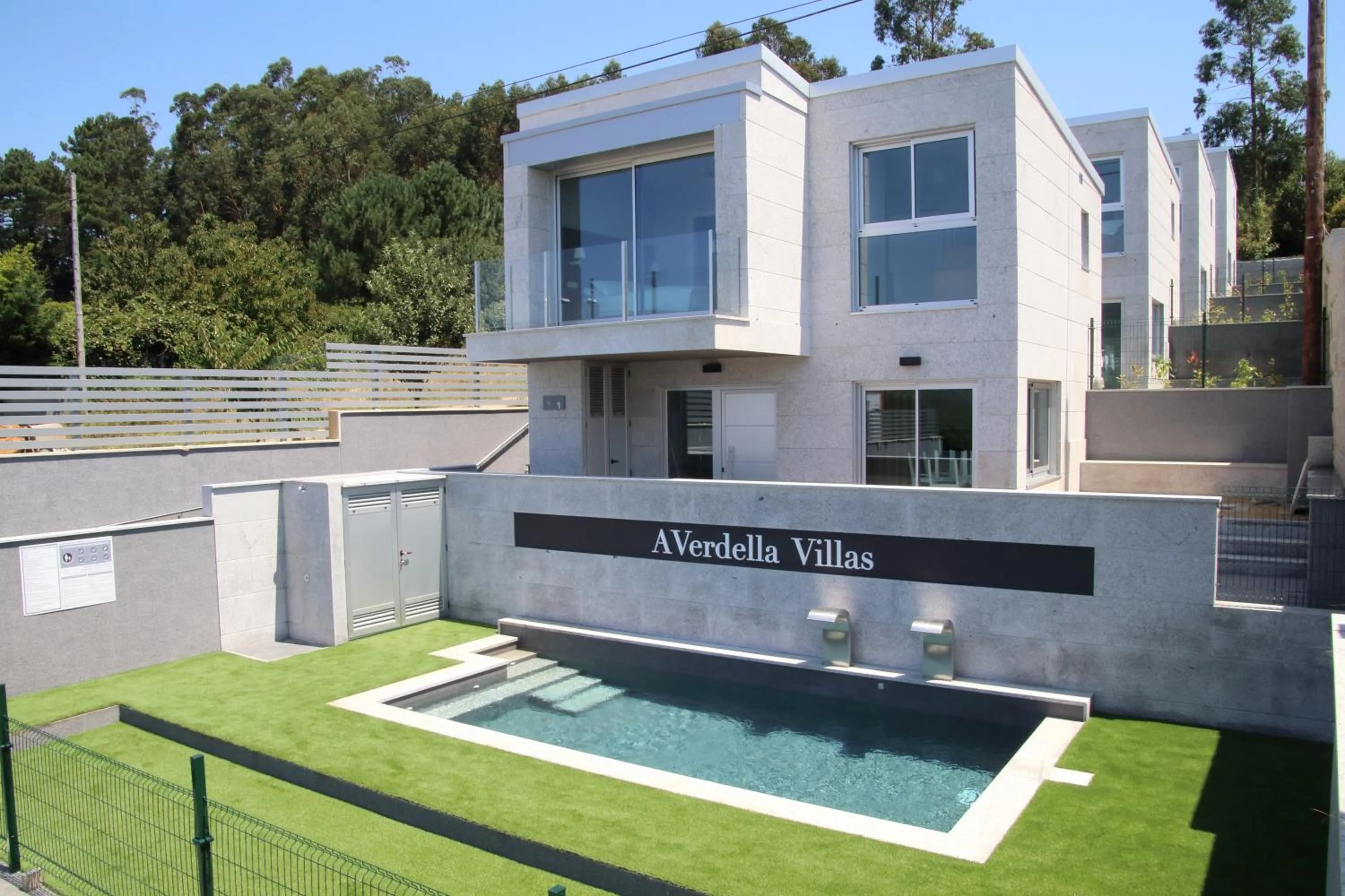 Property building in A Verdella Villas