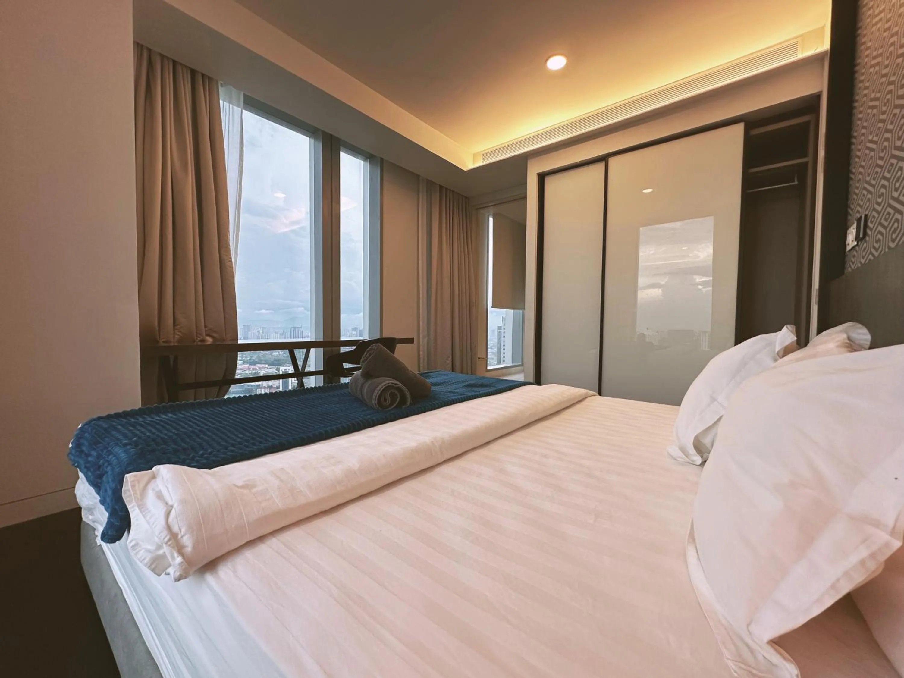 Bed in Tropicana The Residence By Klcc