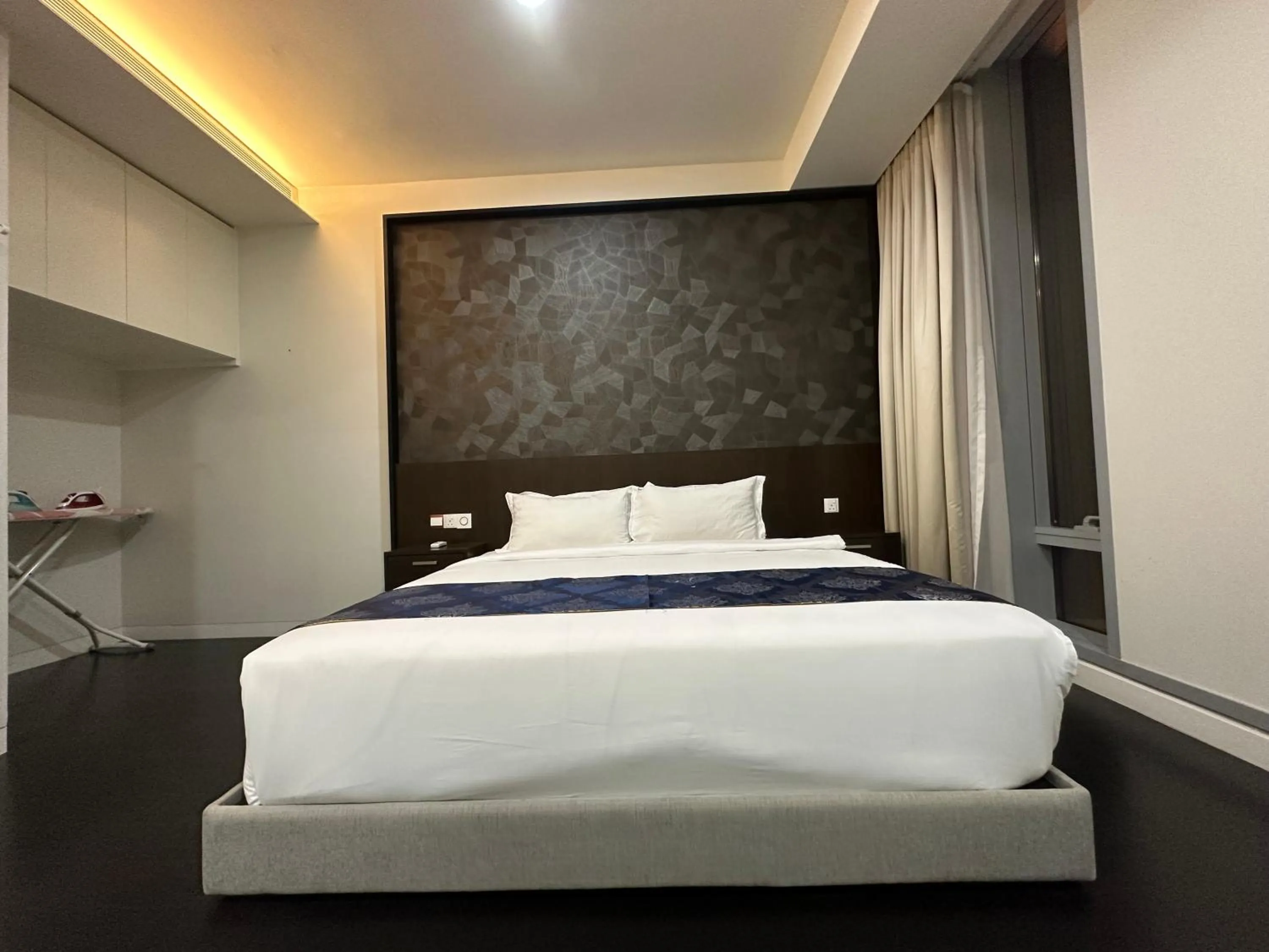 Bed in Tropicana The Residence By Klcc