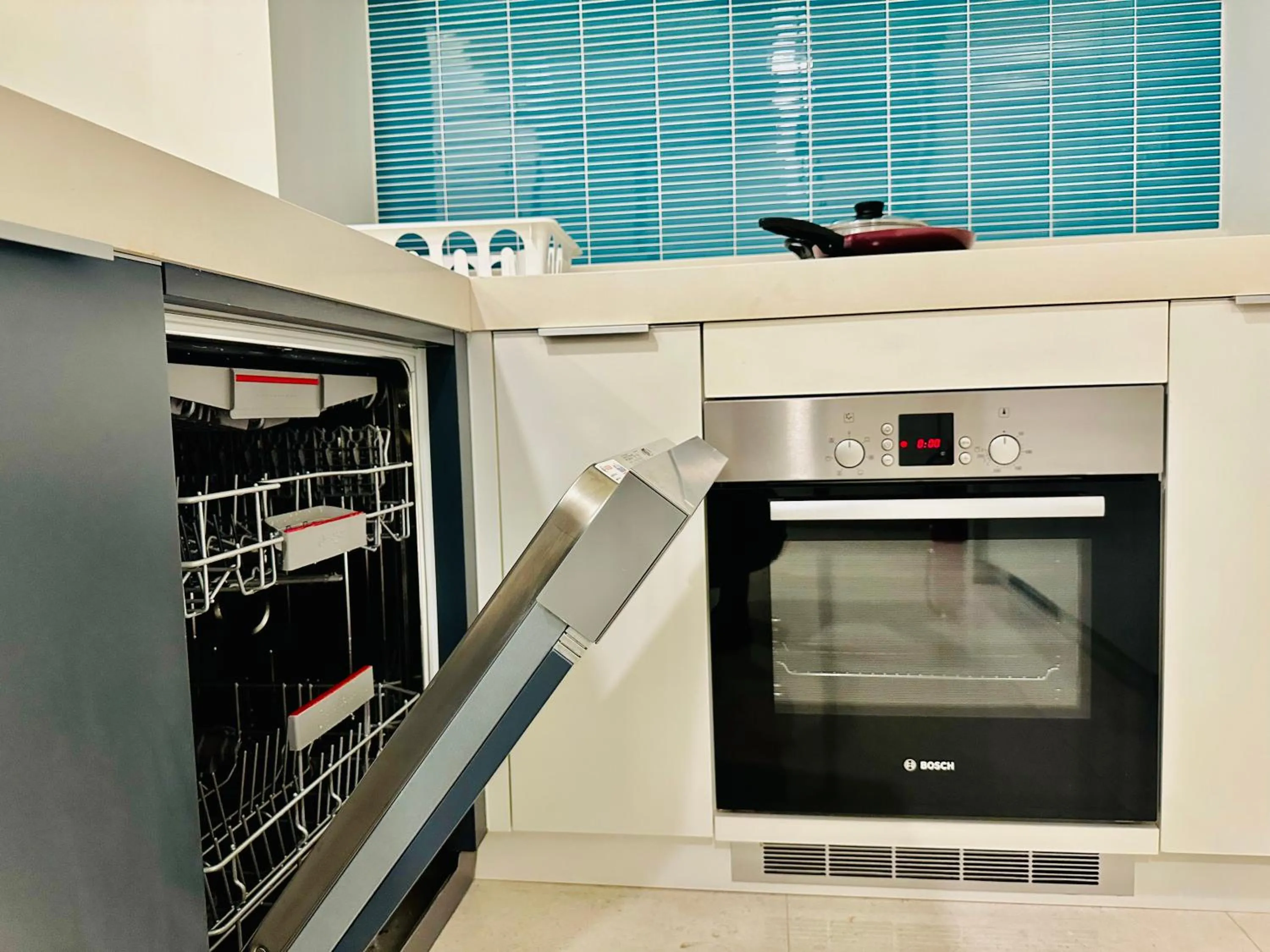 Kitchen or kitchenette in Tropicana The Residence By Klcc