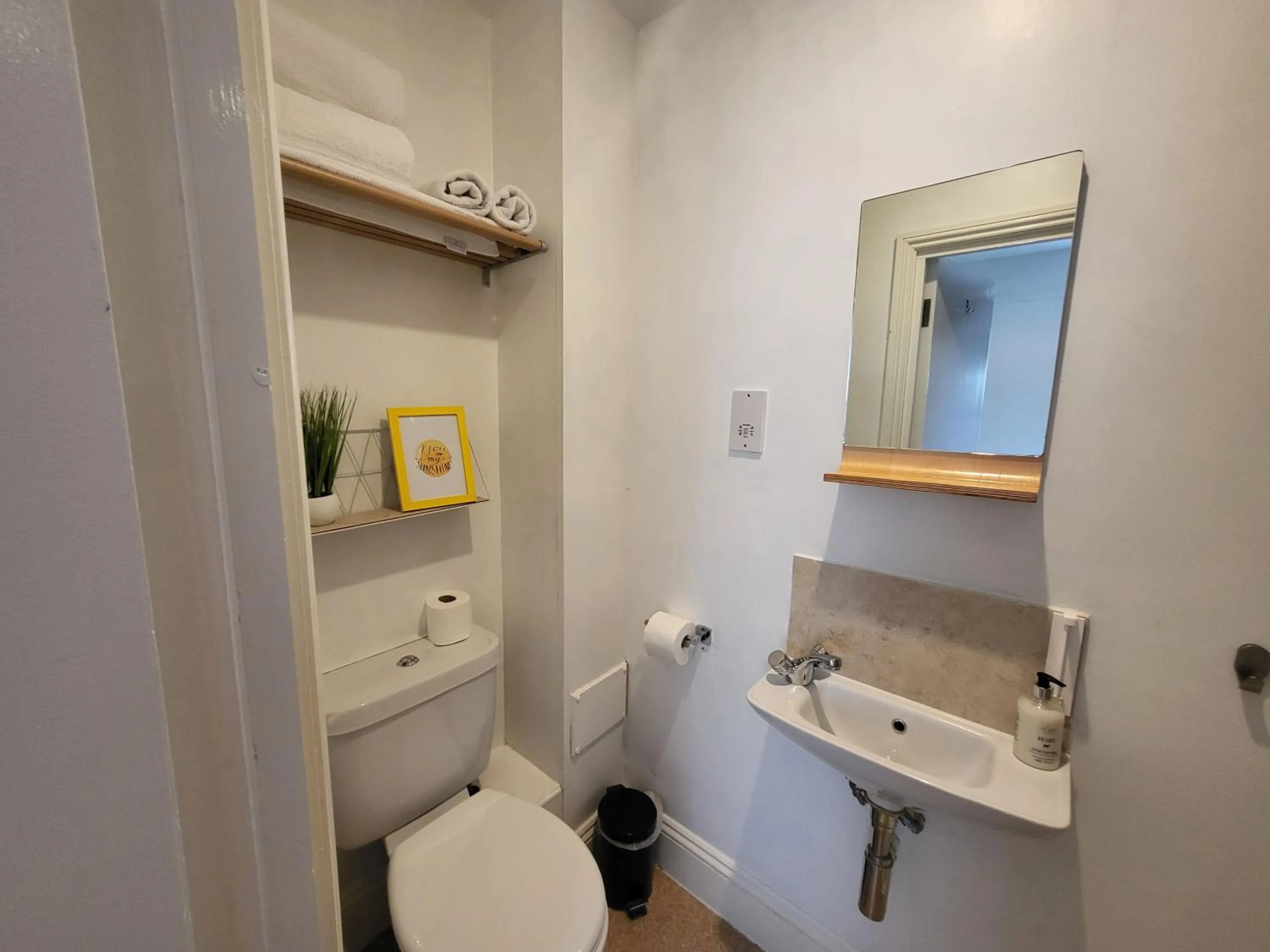 Bathroom in Saltwater Guest House