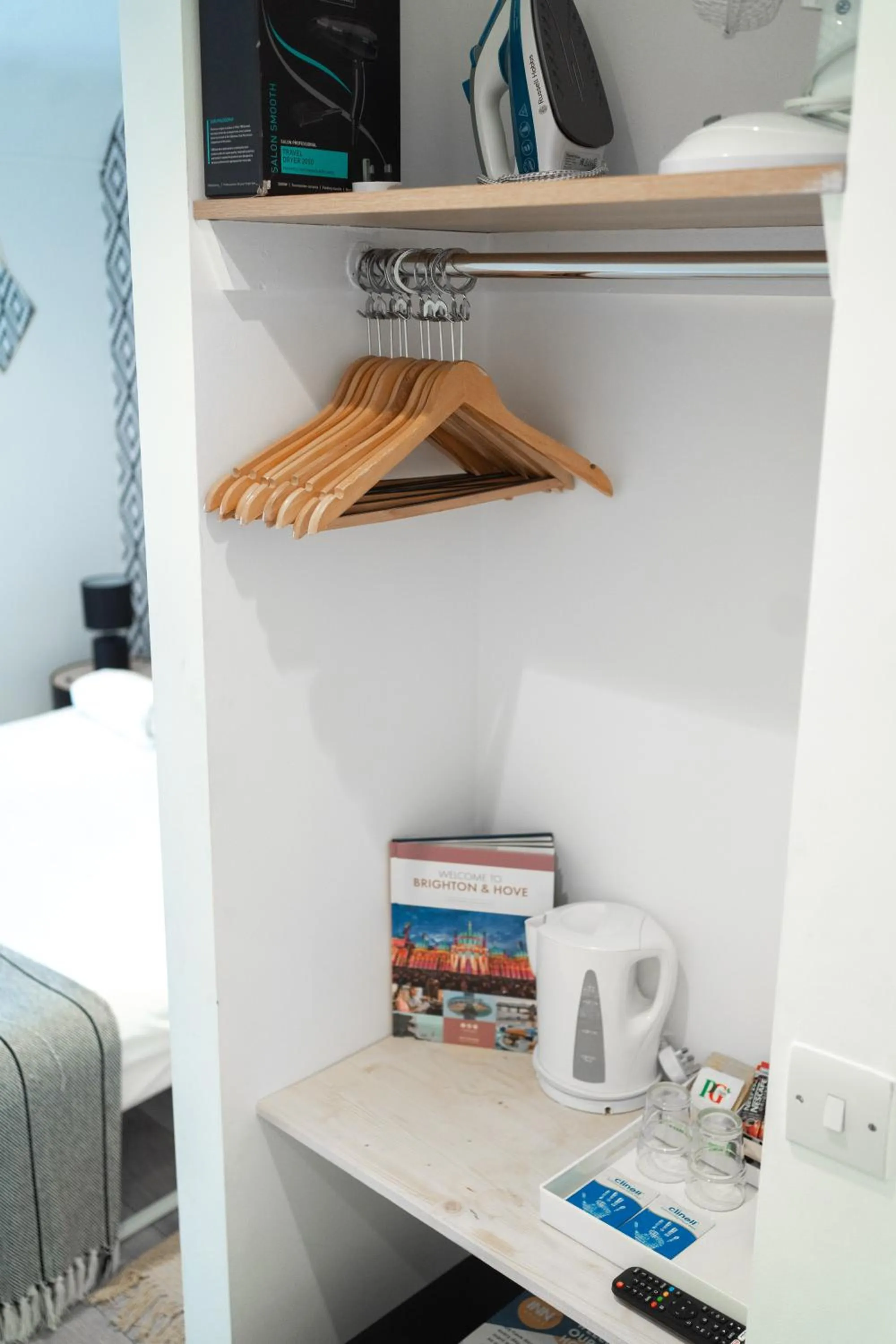 Coffee/tea facilities in Saltwater Guest House