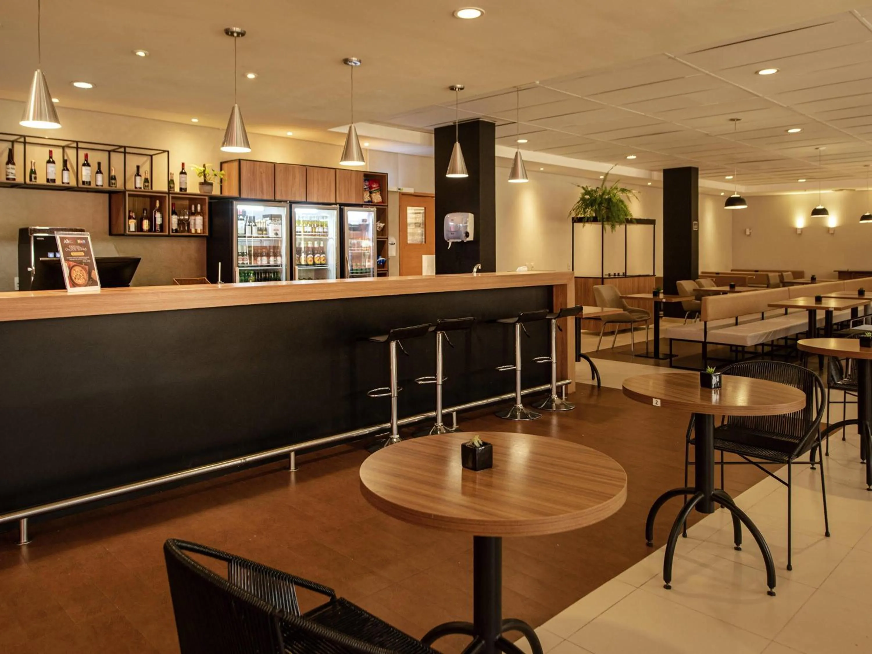 Lounge or bar in ibis Betim