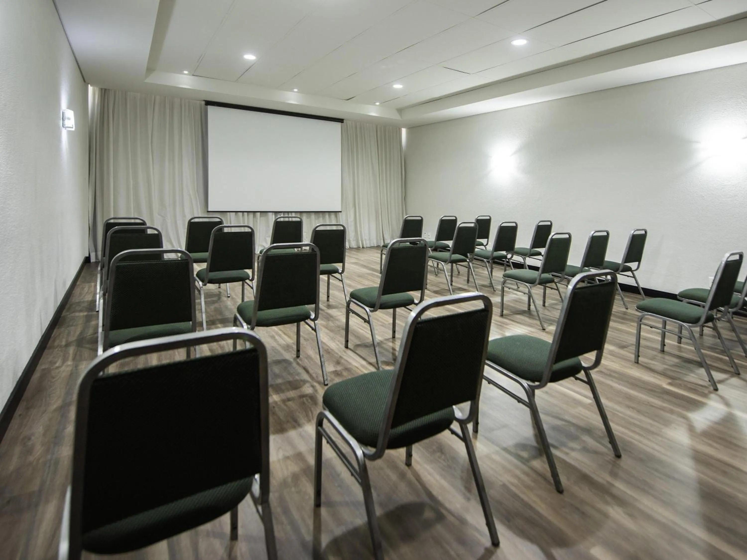 Meeting/conference room in ibis Betim