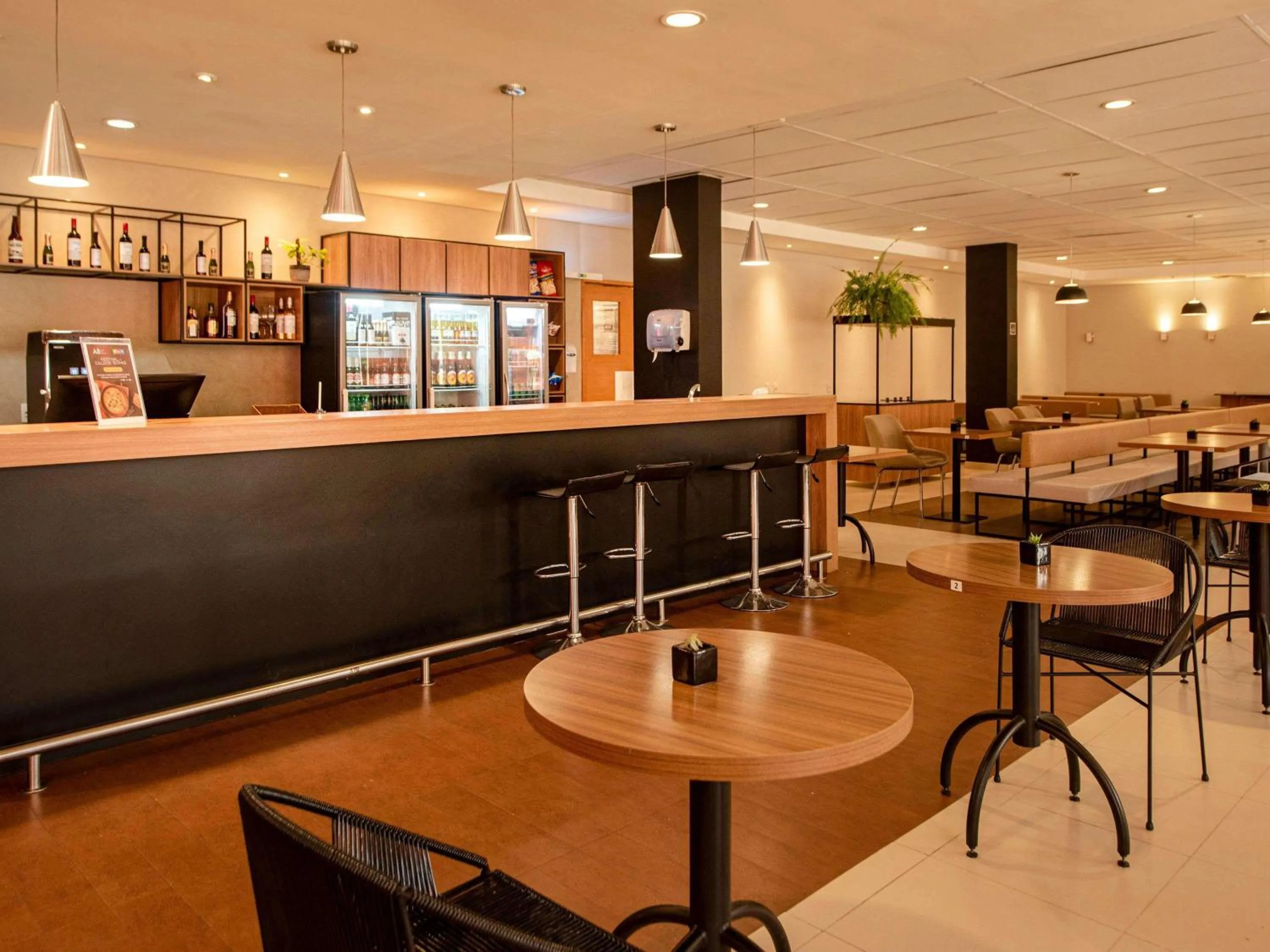 Lounge or bar in ibis Betim