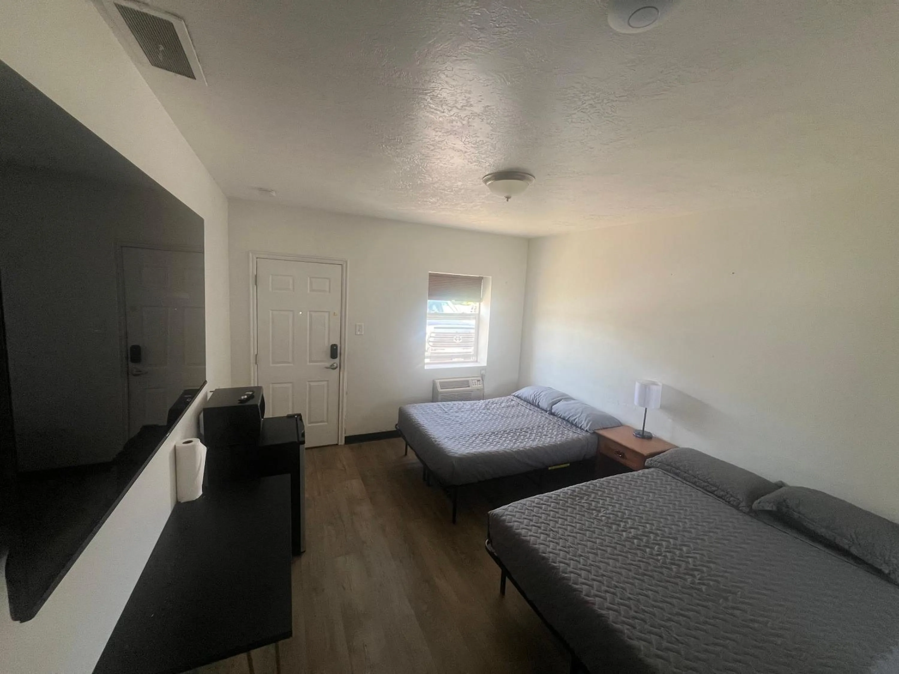 Mac’s Motel