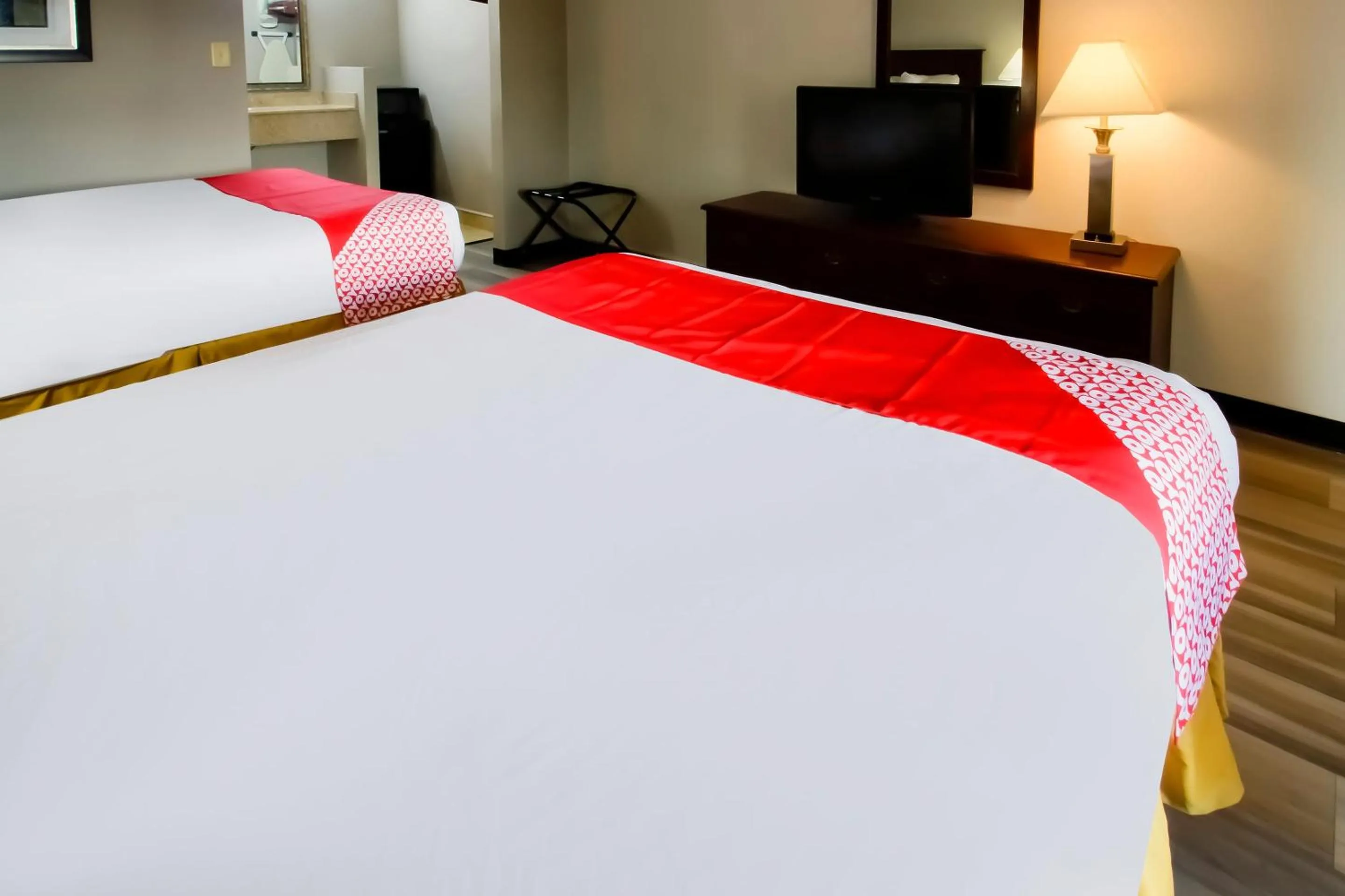 Bedroom, Bed in Cypress Inn & Suites Washington by OYO