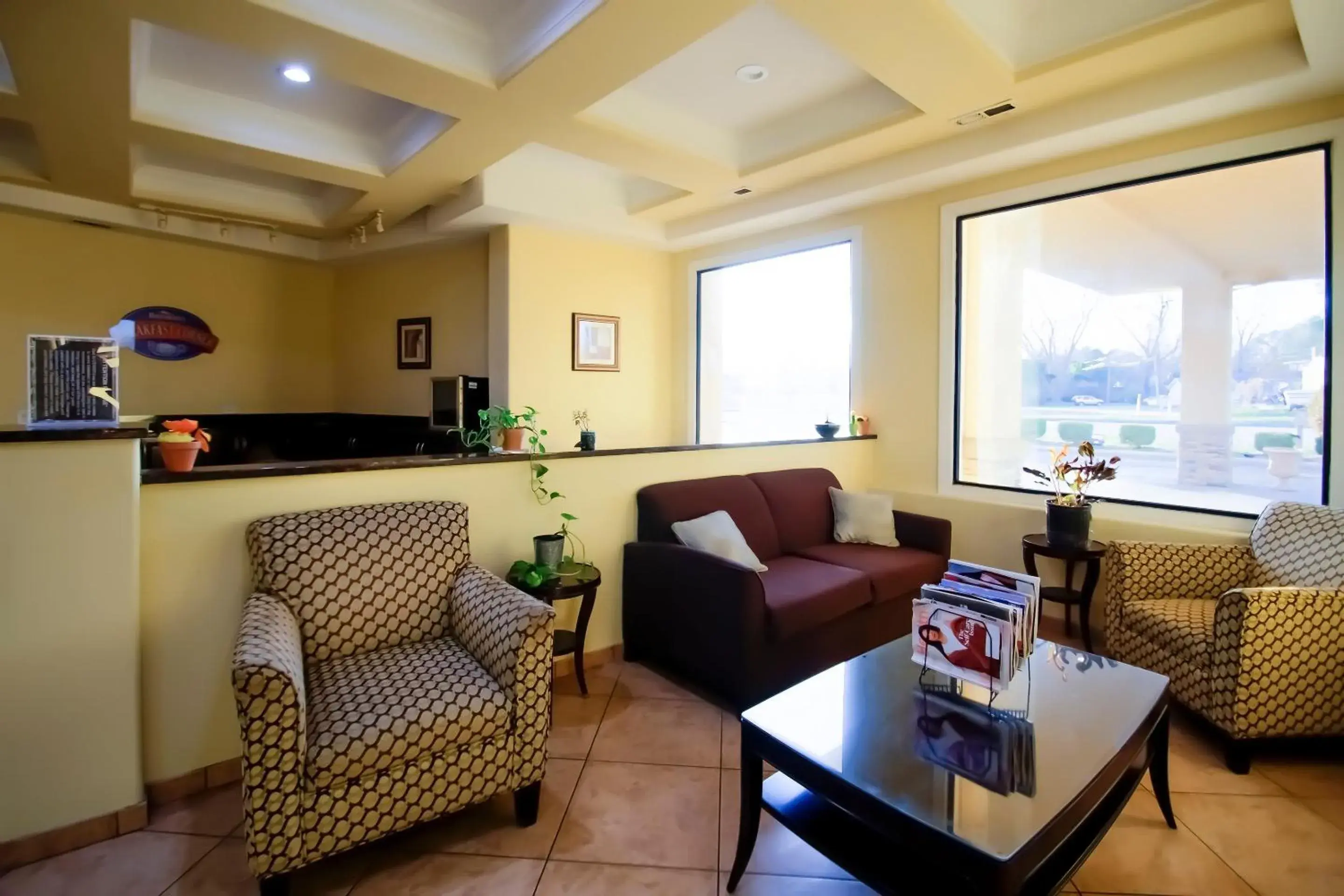 Lobby or reception in Cypress Inn & Suites Washington by OYO Lobby or reception in Cypress Inn & Suites Washington by OYO