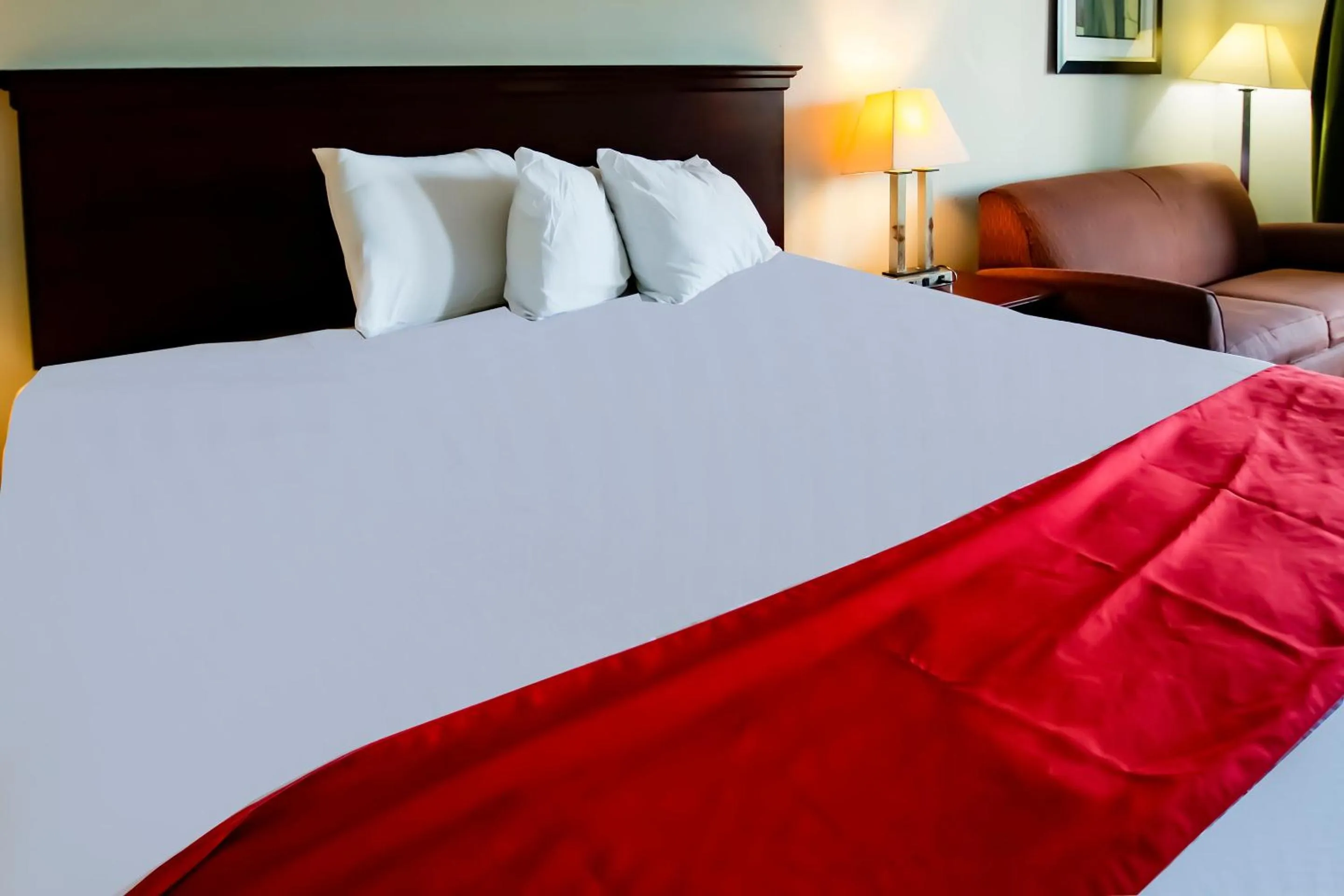 Bedroom, Bed in Cypress Inn & Suites Washington by OYO