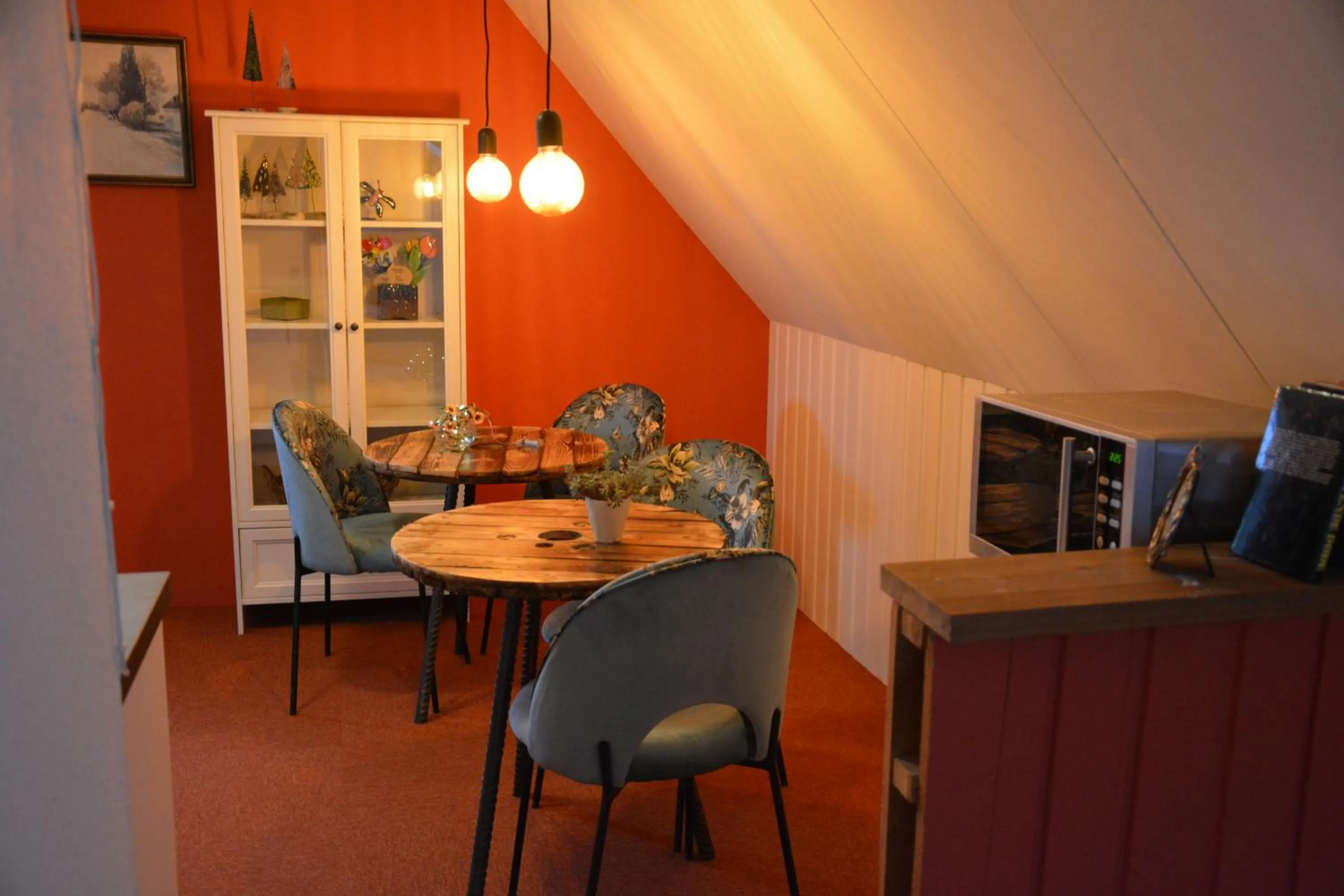 Dining area in KirkeLy Bed and Breakfast