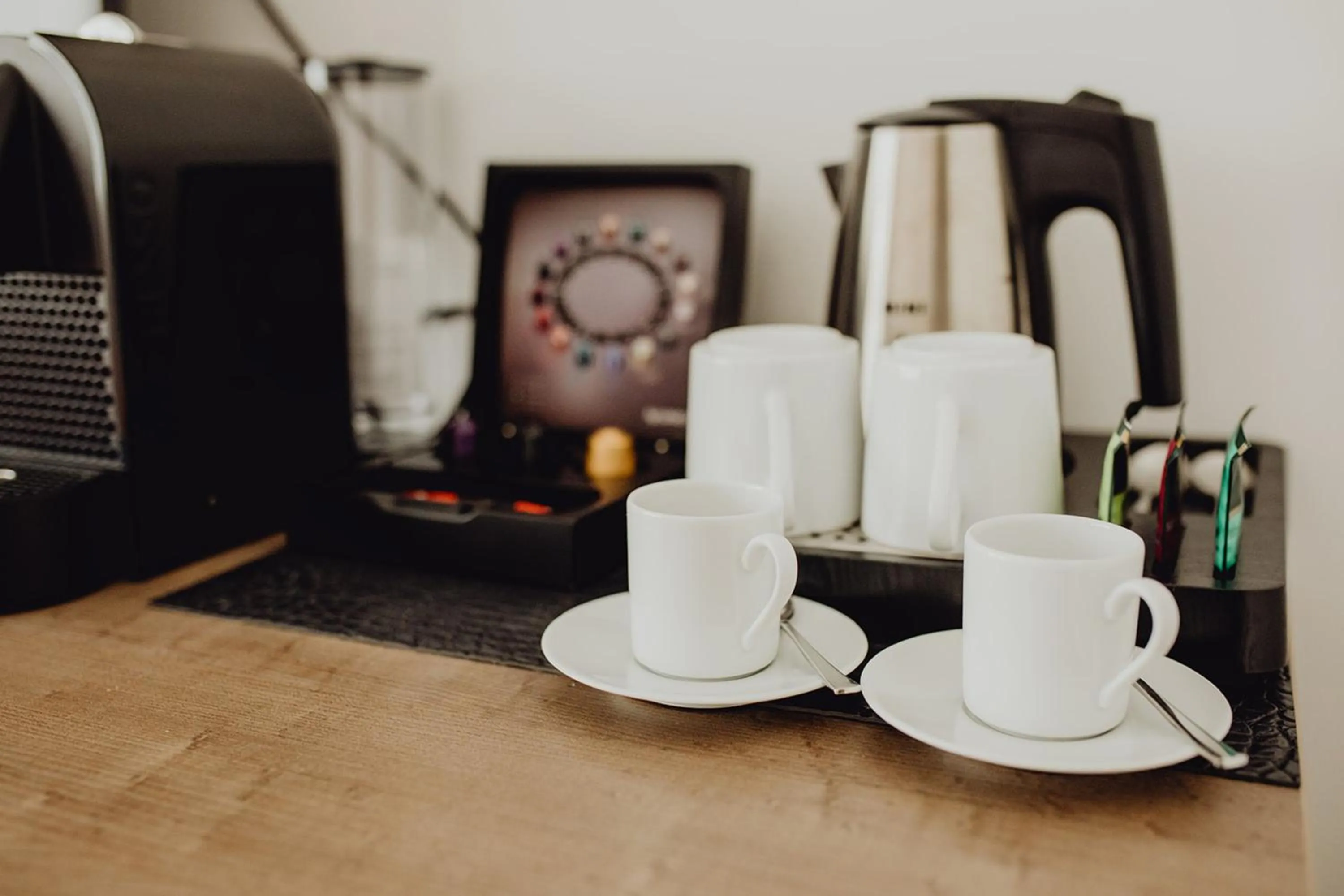 Coffee/tea facilities in Art & Business Hotel