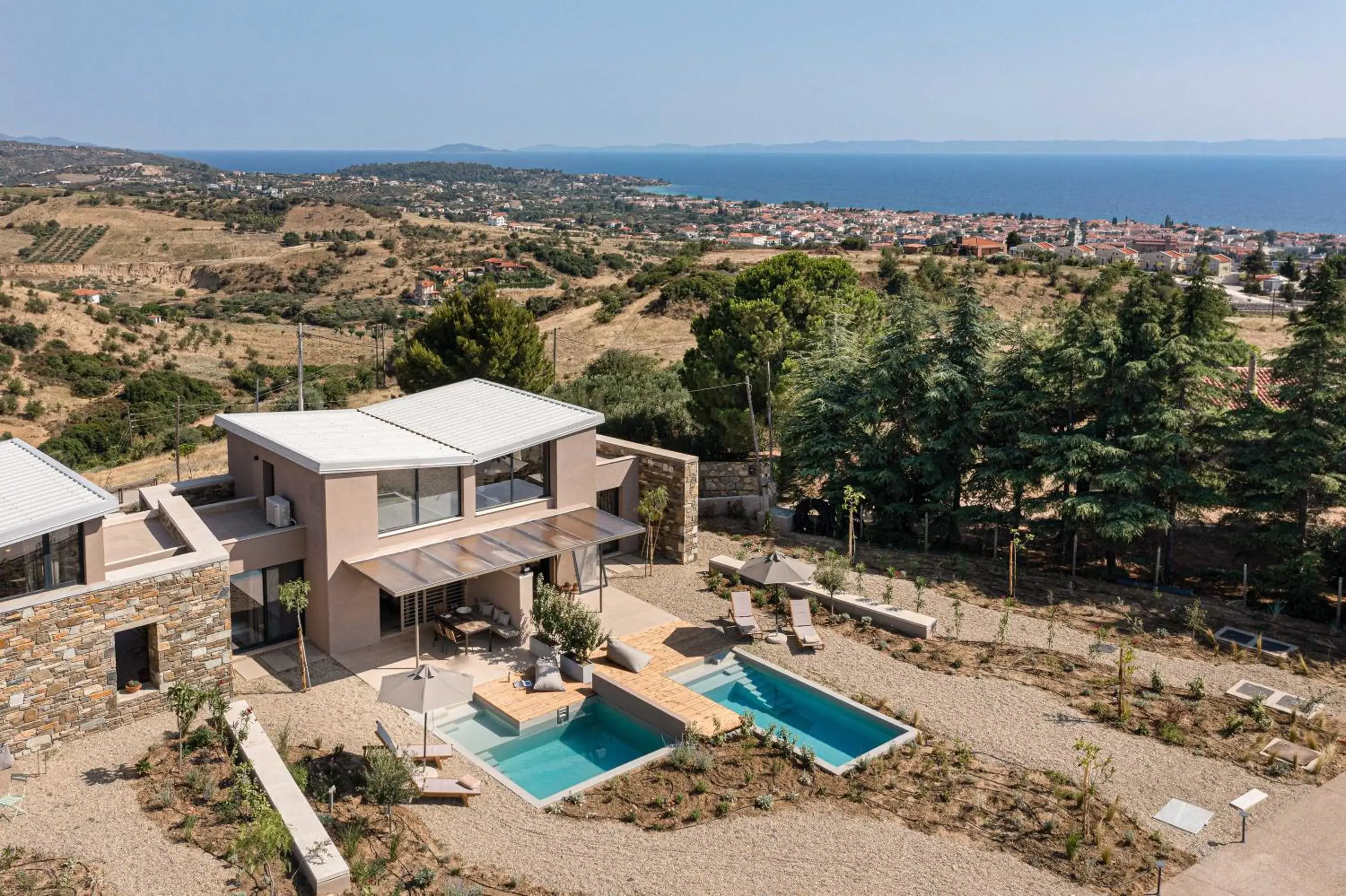 Bird's eye view in Etheres Bird's eye view in Etheres