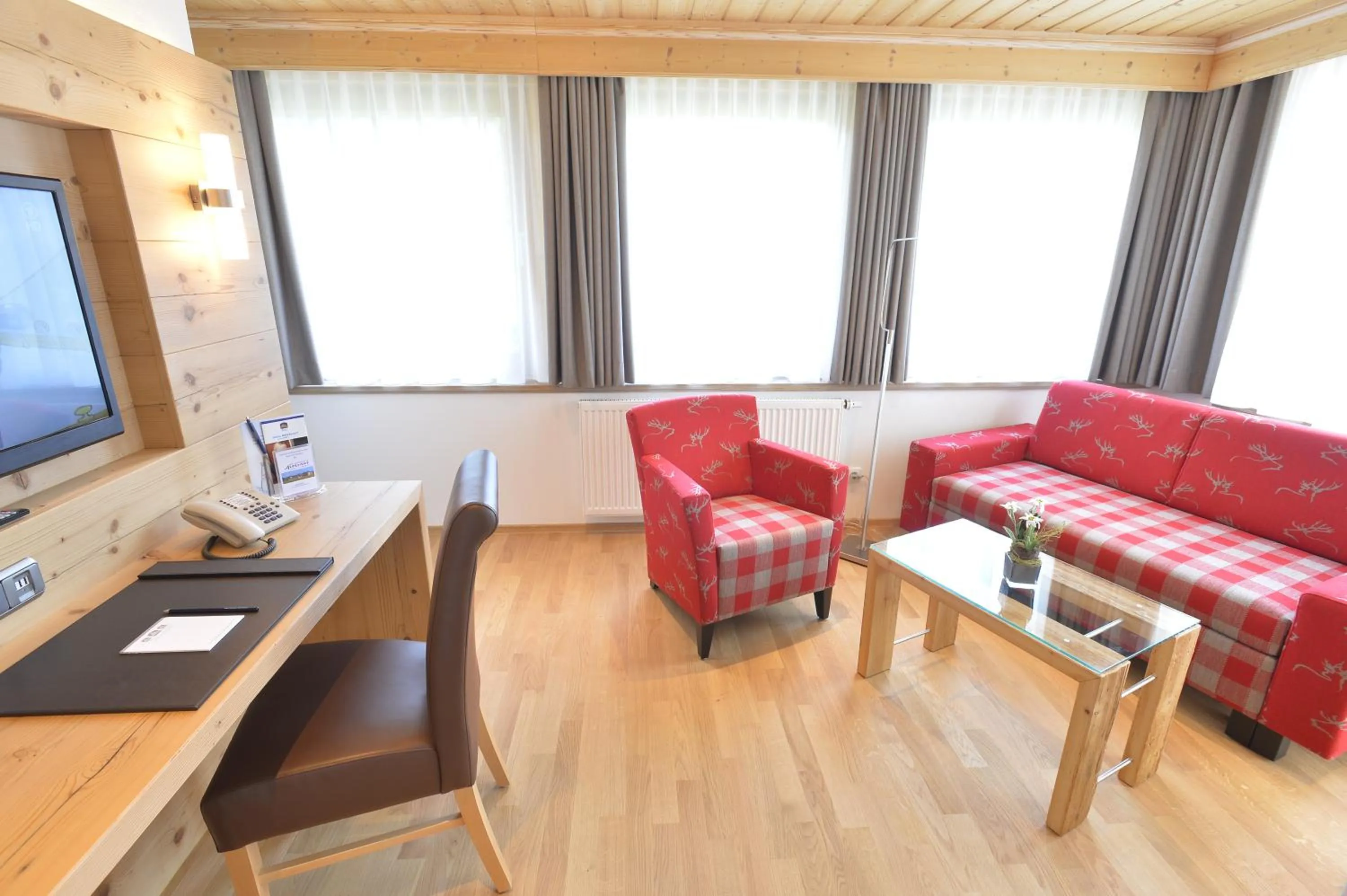 TV and multimedia in Alpenhof Oberstdorf Hotel & SPA, Signature Collection by BW