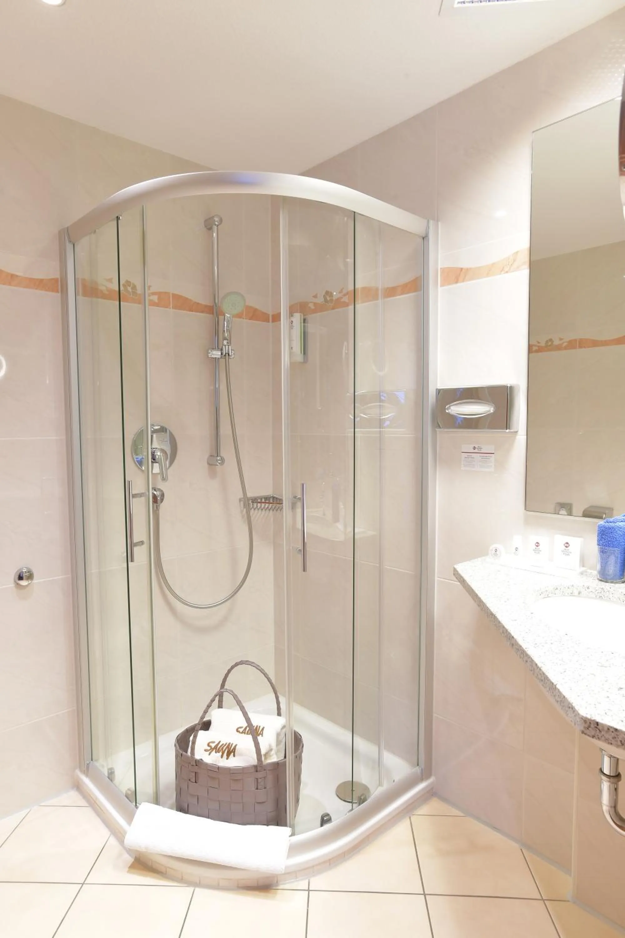 Shower in Alpenhof Oberstdorf Hotel & SPA, Signature Collection by BW