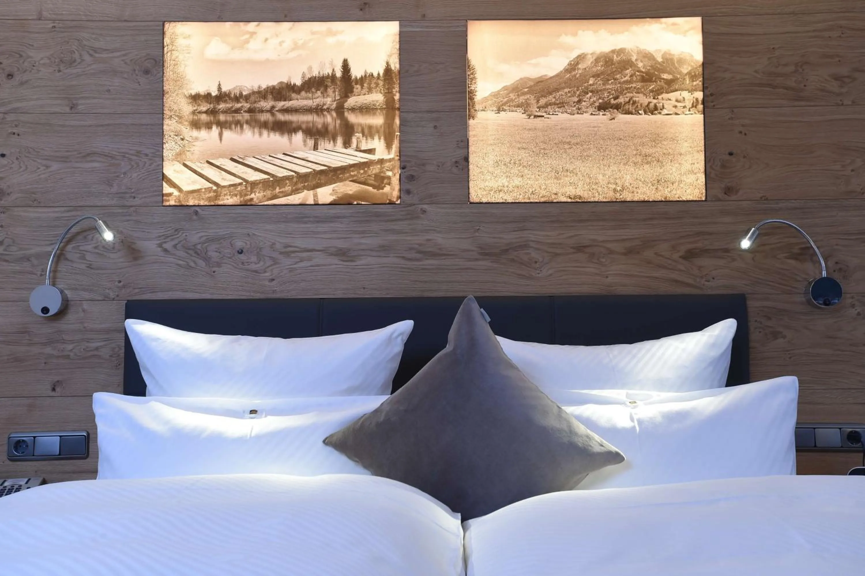 Bedroom, Bed in Alpenhof Oberstdorf Hotel & SPA, Signature Collection by BW