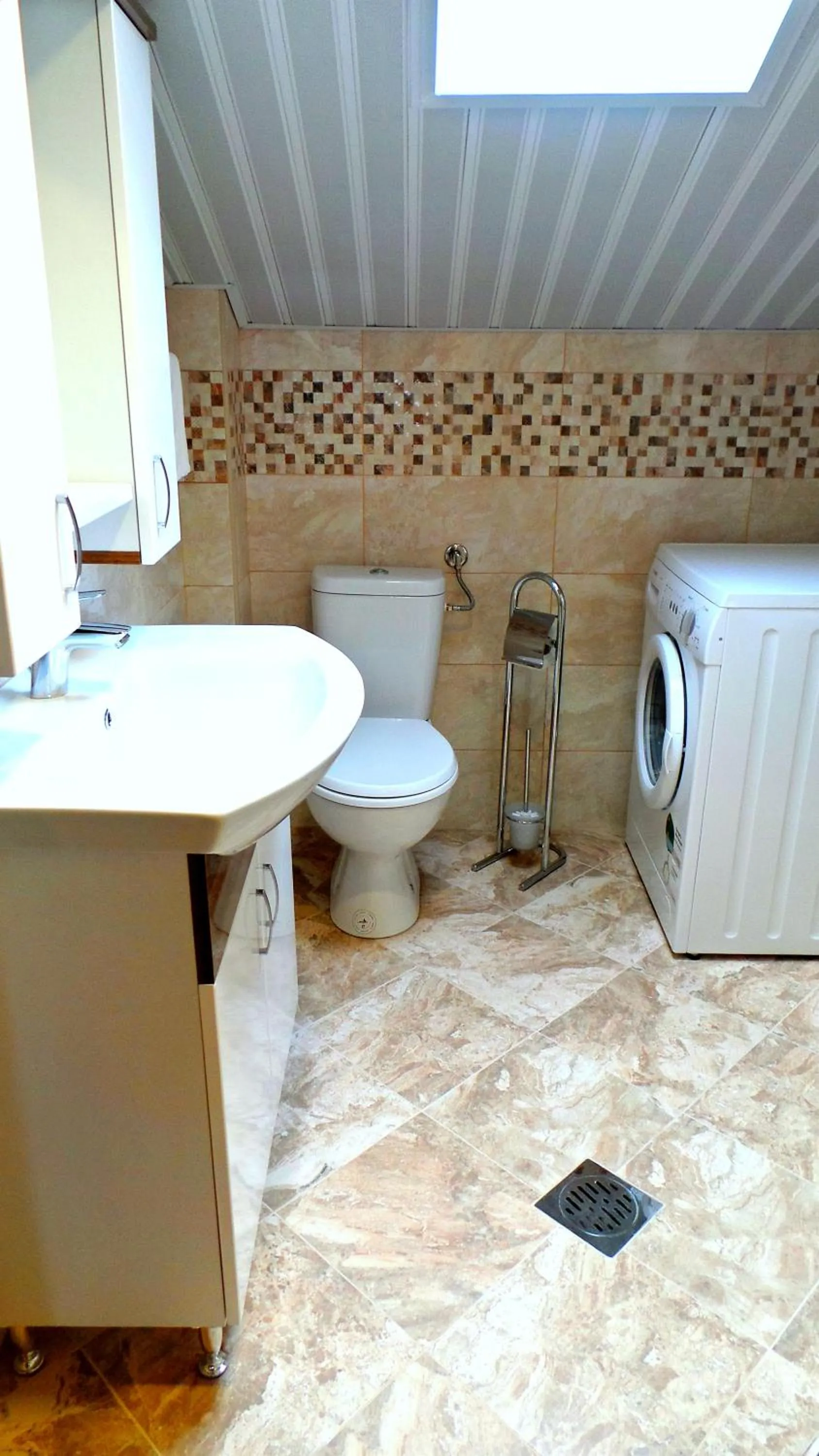 Toilet in El Mar Apartments